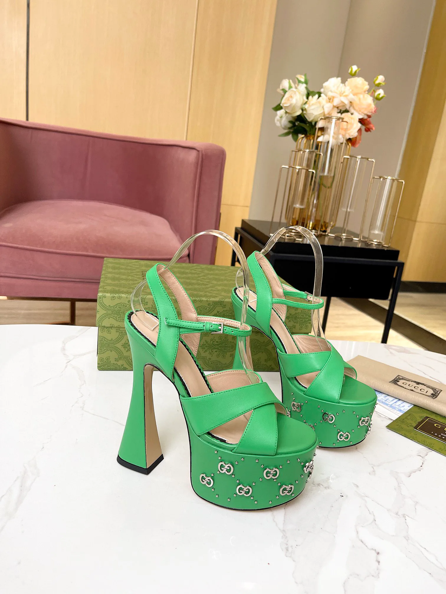 Босоножки Женские Gucci 18709072