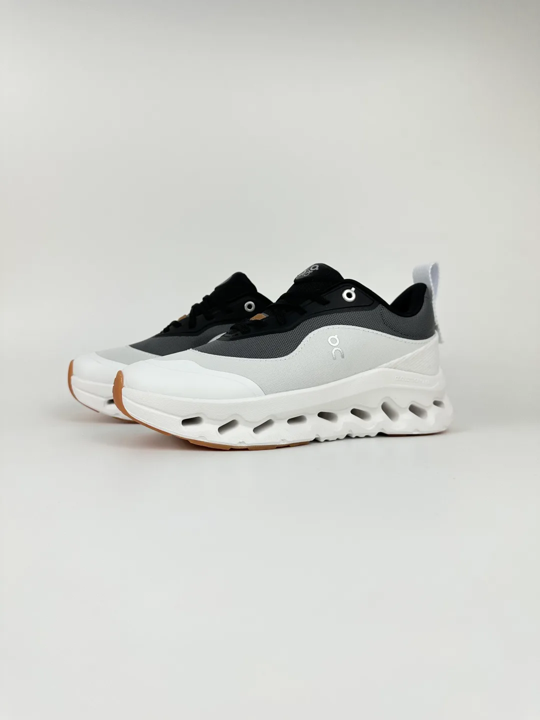 Кроссовки Женские Loewe 11228561