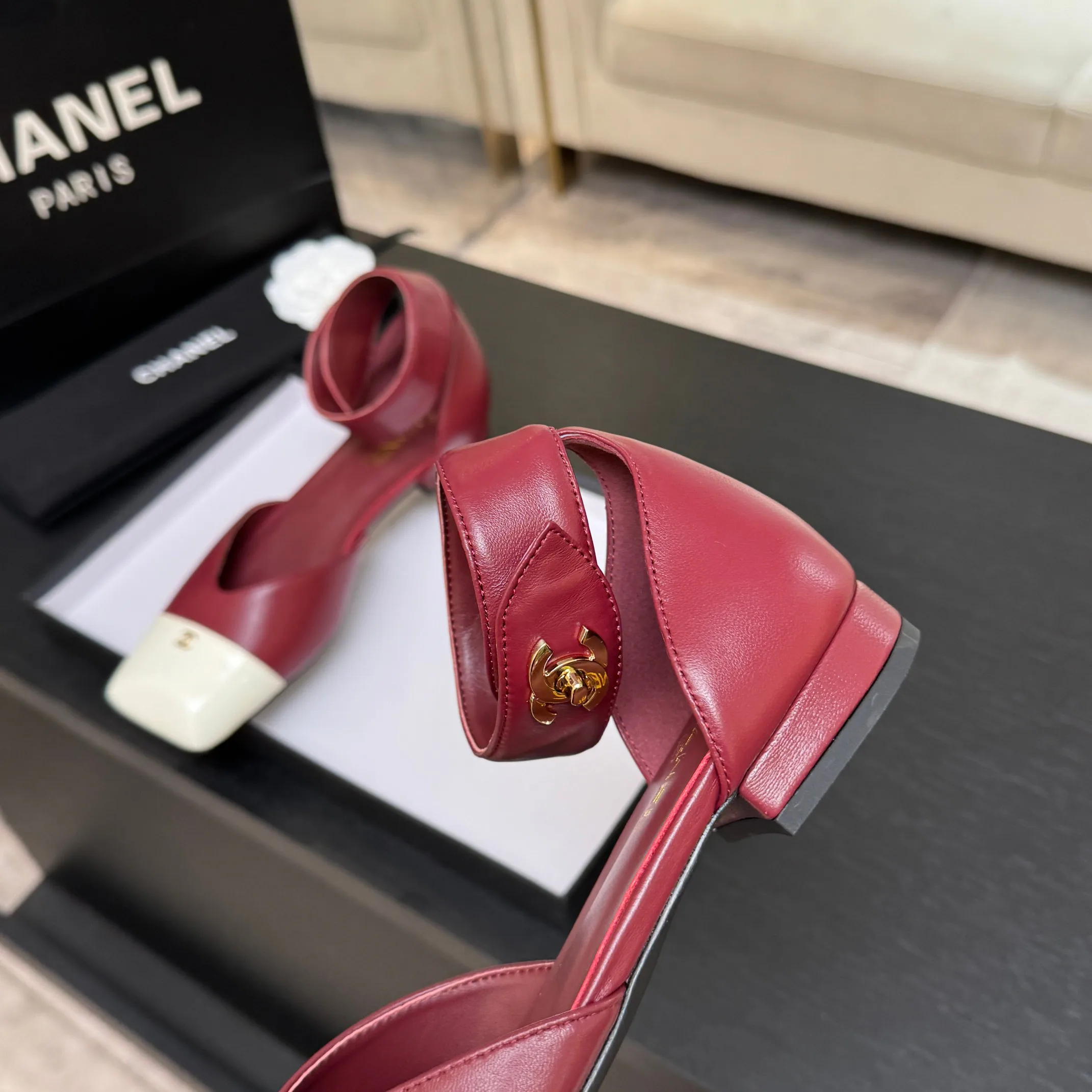 Босоножки Женские Chanel 18104573