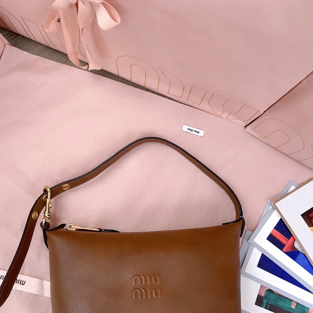 Классические Сумки Женские Miu Miu 11565887