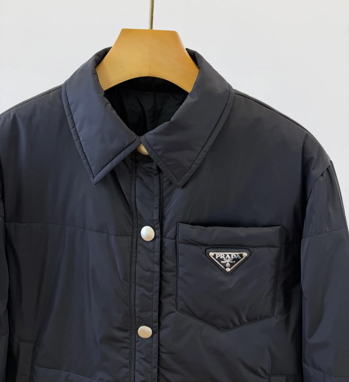 Куртки И Пуховики Женские Prada 18677388