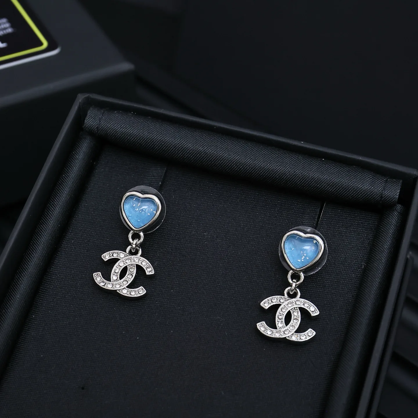 Бижутерия Chanel 18306310