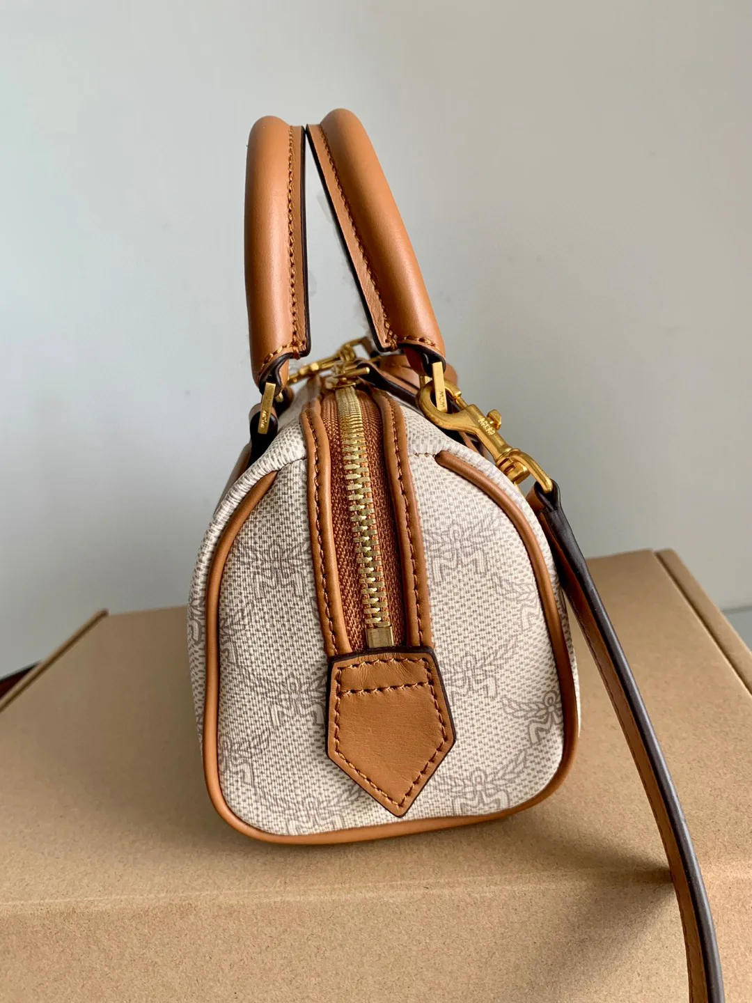 Классические Сумки Женские Mcm 9836284