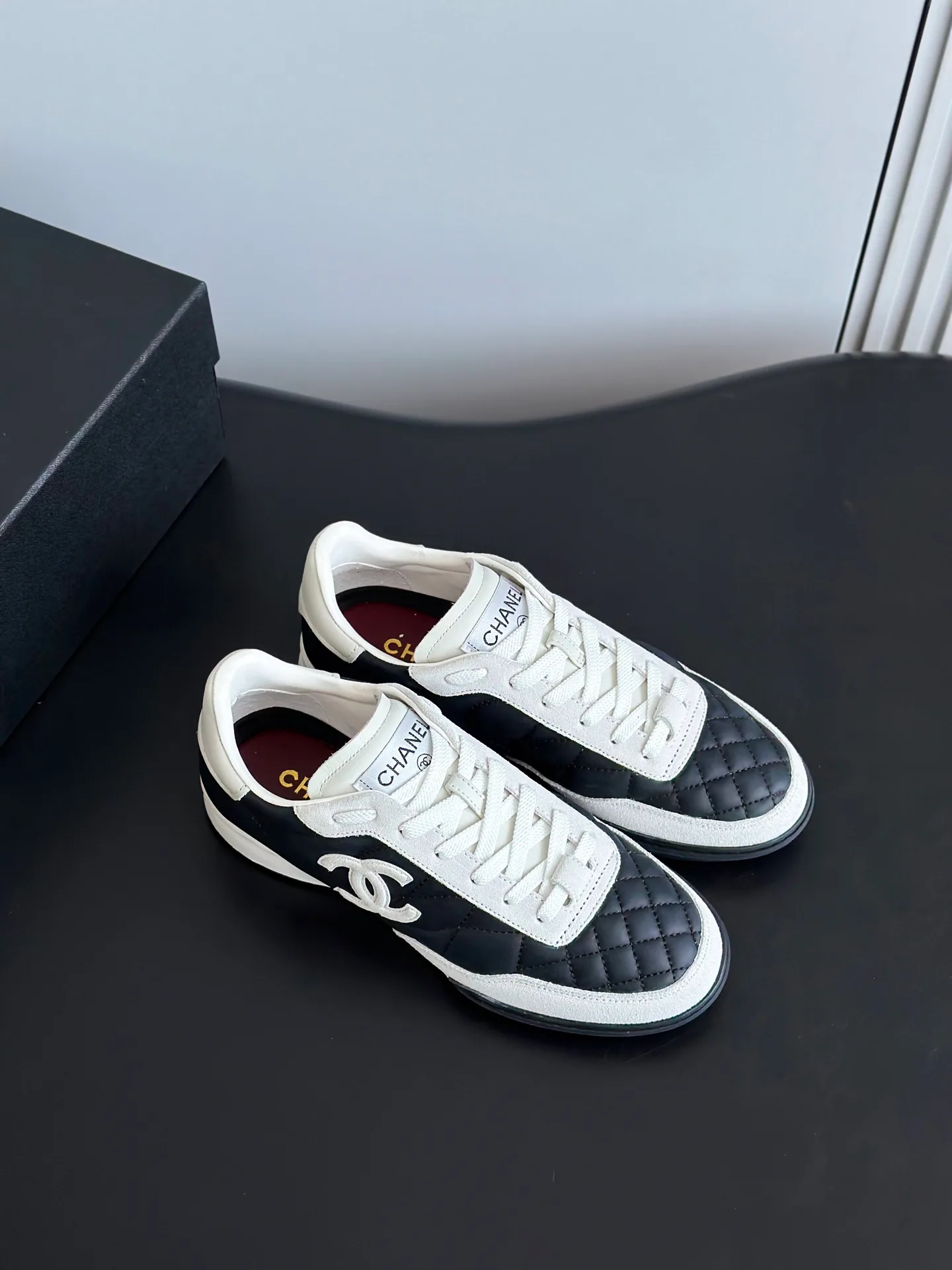 Кроссовки Женские Chanel 18765016