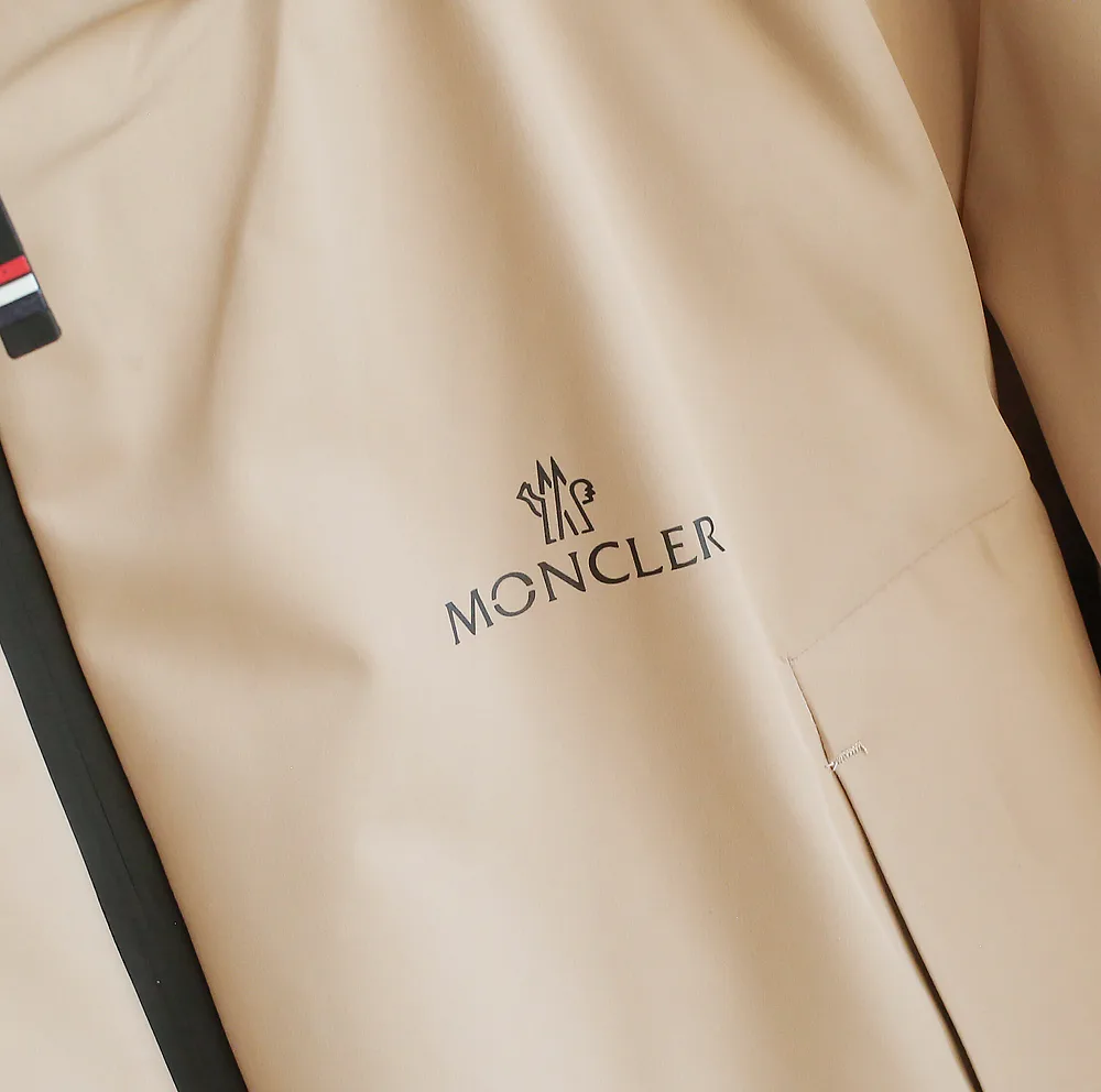 Куртки И Пуховики Мужские Moncler 384006