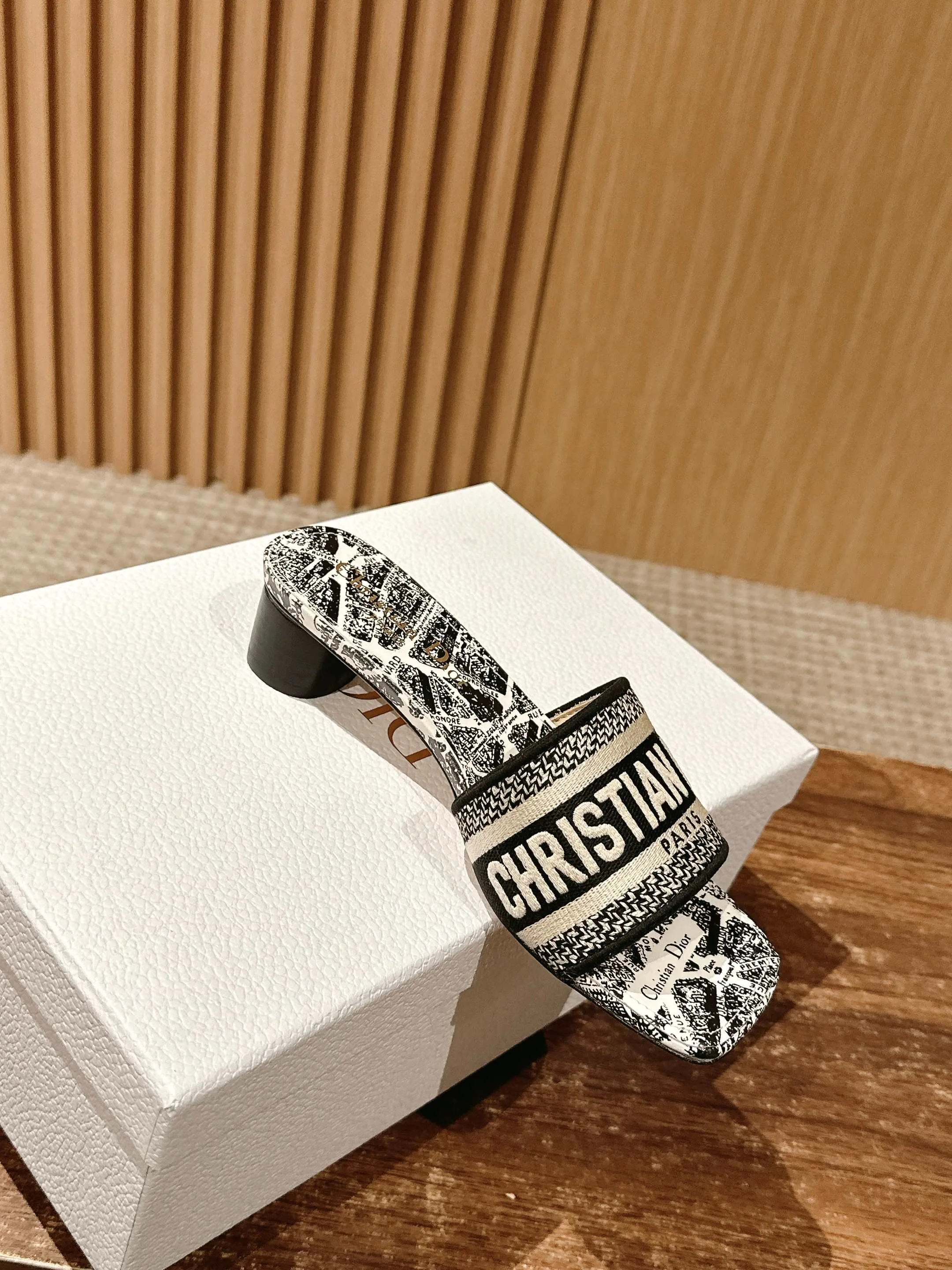Босоножки Женские Christian Dior 11600022