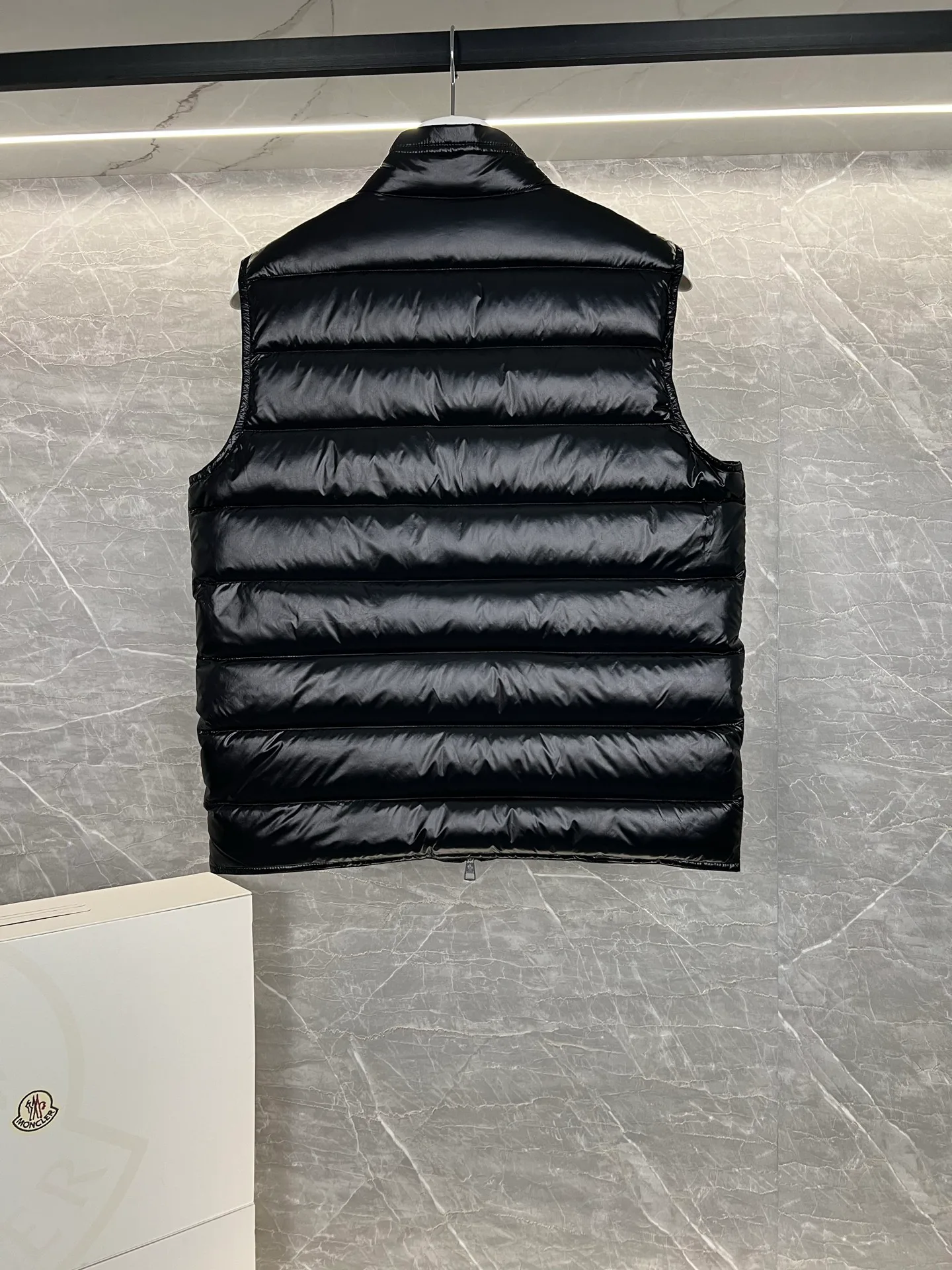 Жилеты Женские Moncler 18111342