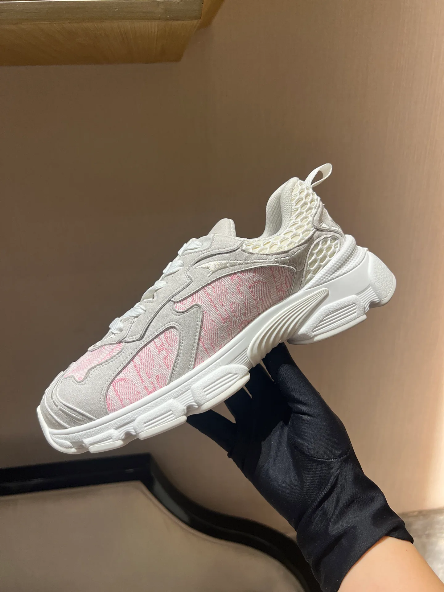 Кроссовки Женские Christian Dior 18020282