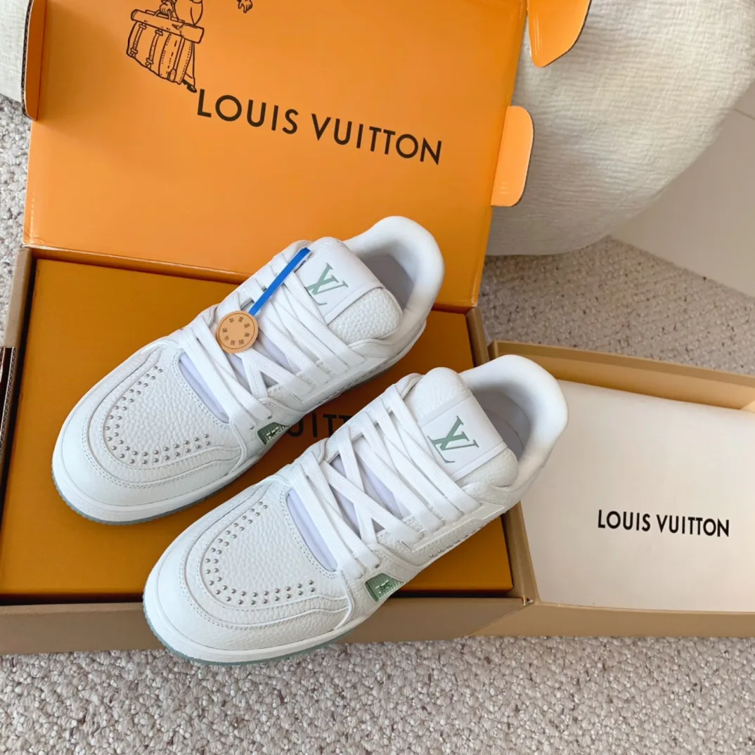 Кроссовки Женские Louis Vuitton 10290646