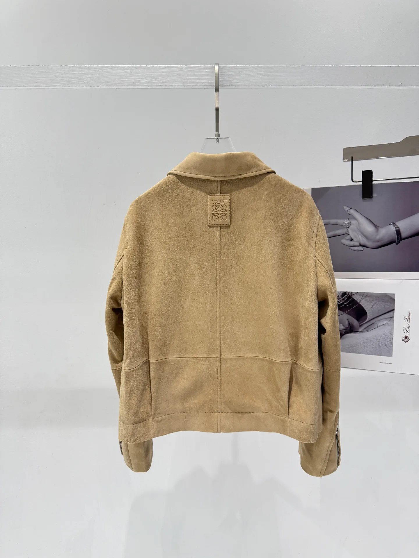 Кожаные Куртки И Дублёнки Женские Loewe 11868482