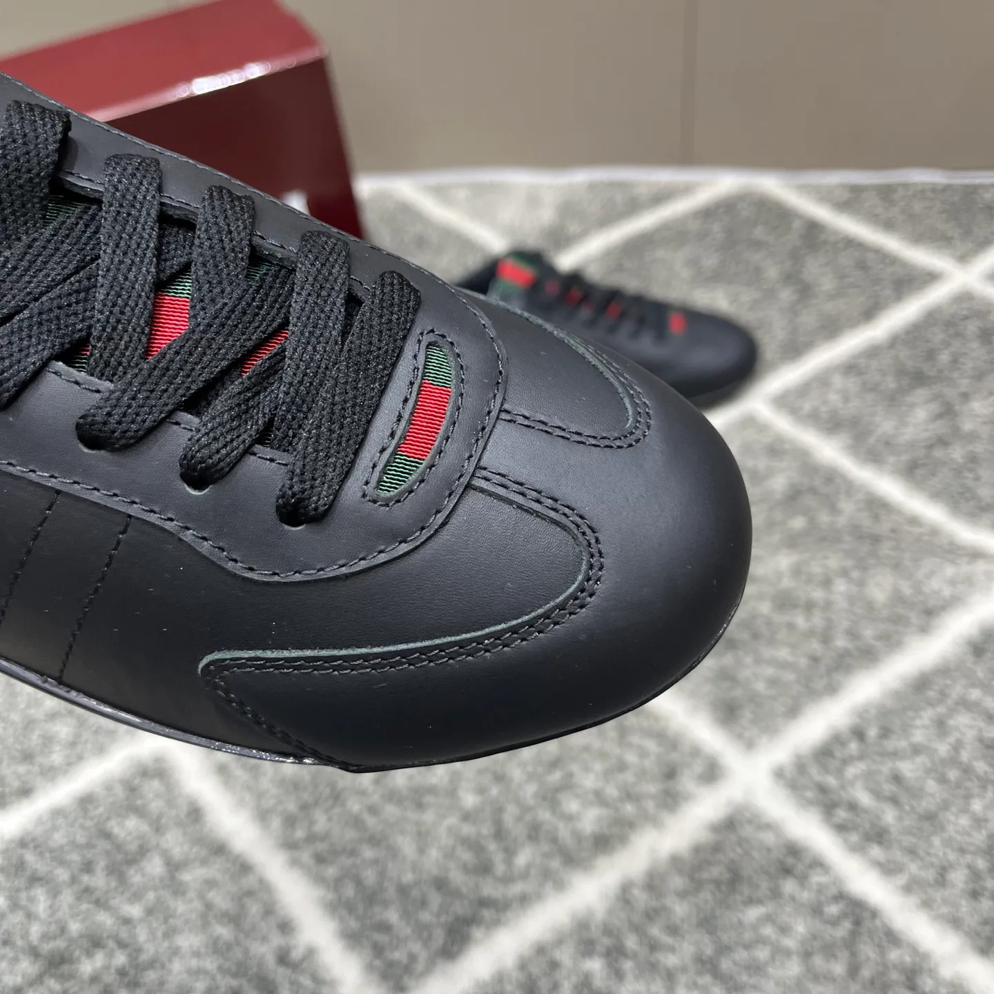 Кроссовки Женские Gucci 480643