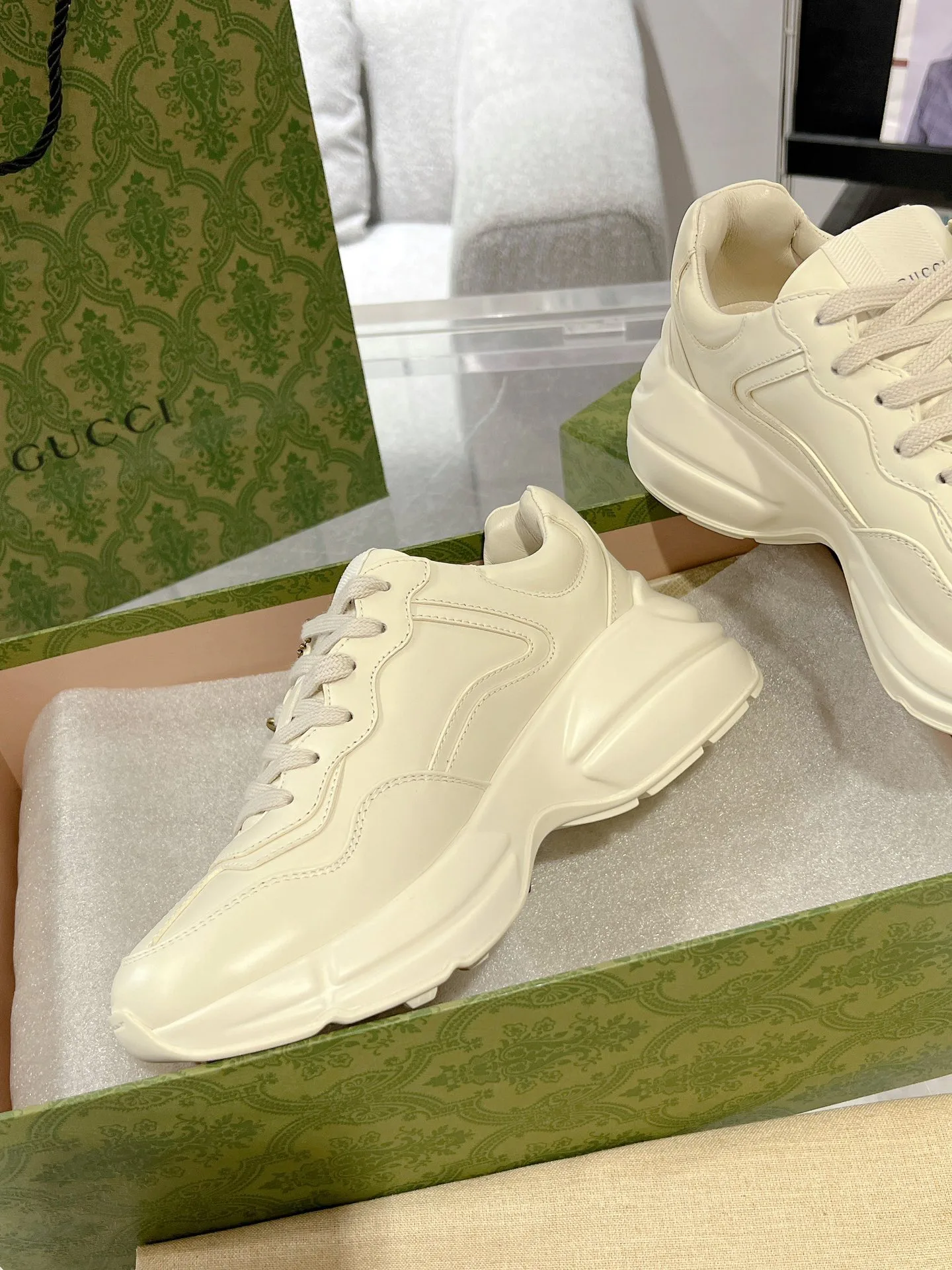 Кроссовки Женские Gucci 173874