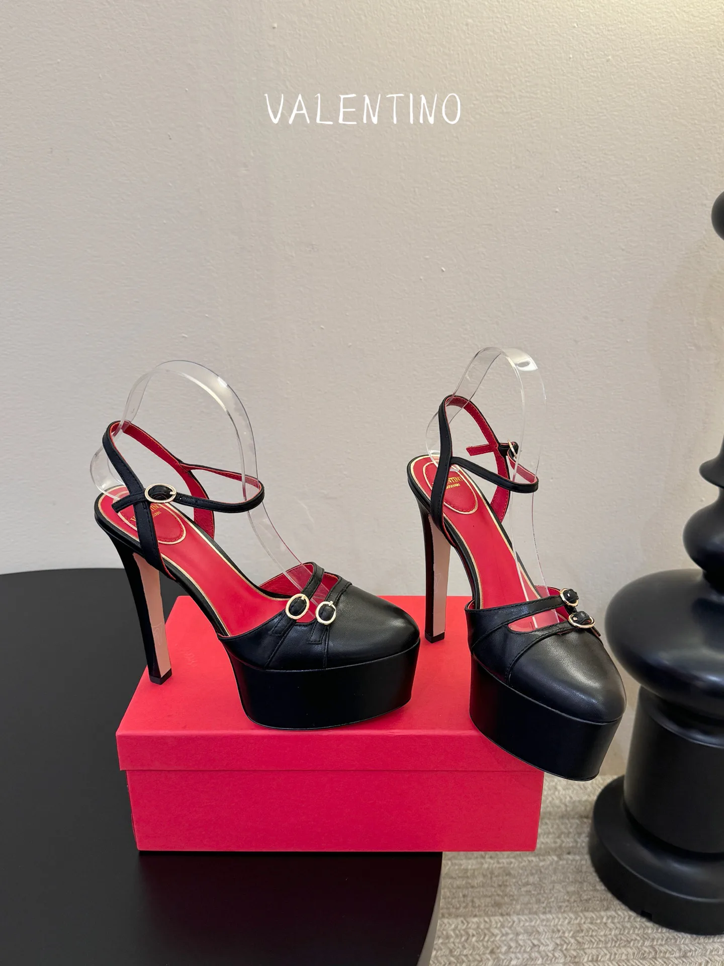 Босоножки Женские Valentino 11633138