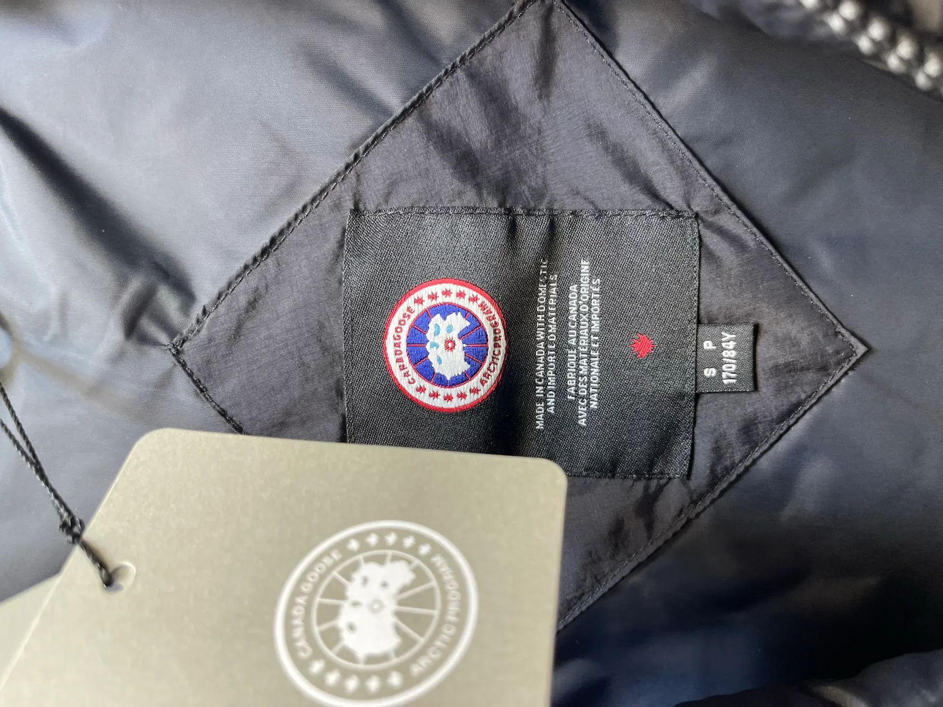 Жилеты Женские Canada Goose 978212