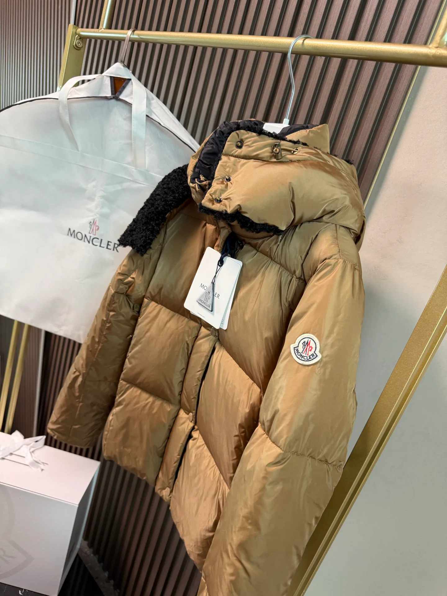 Куртки И Пуховики Женские Moncler 18825234