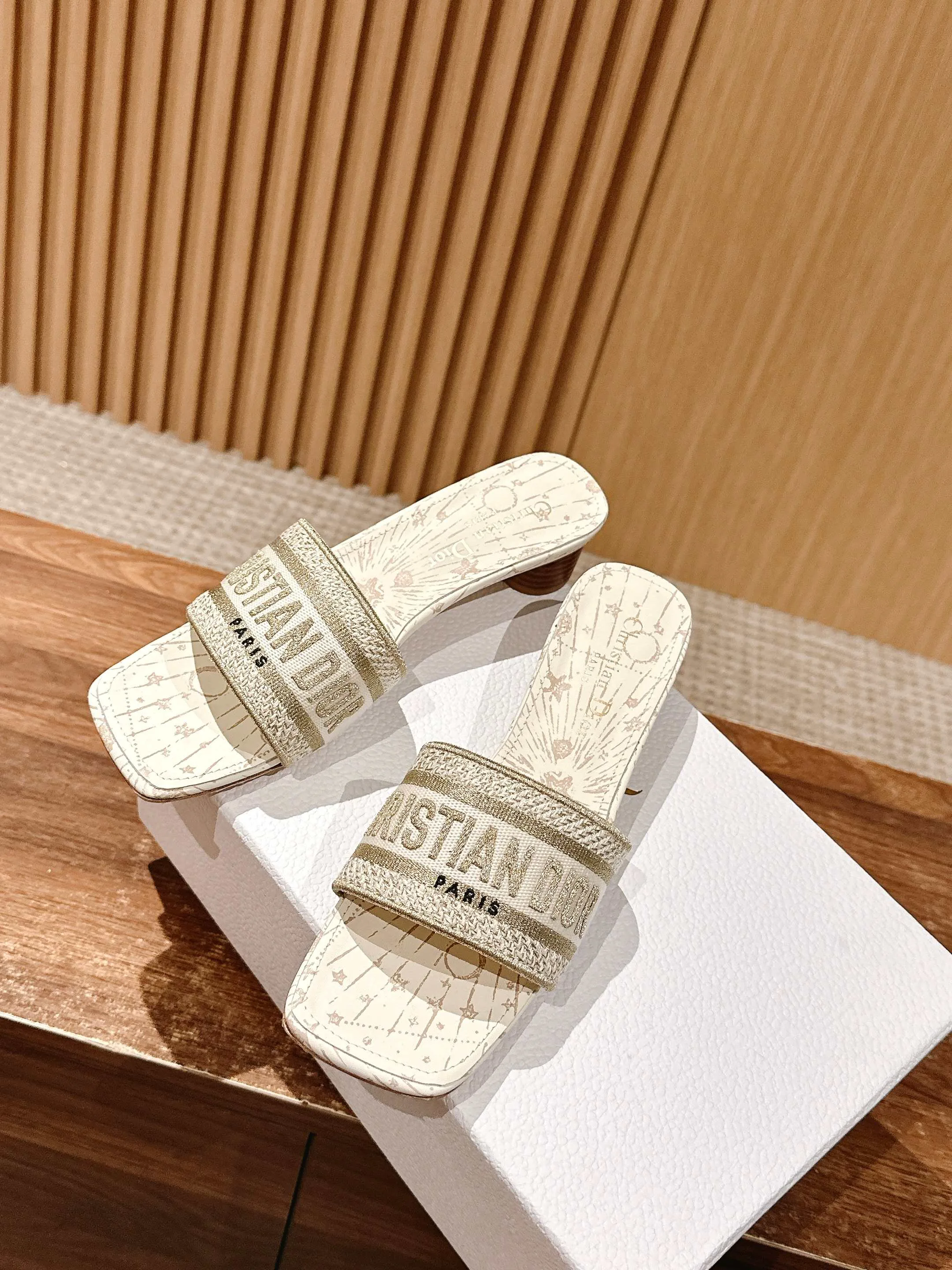 Босоножки Женские Christian Dior 11600023