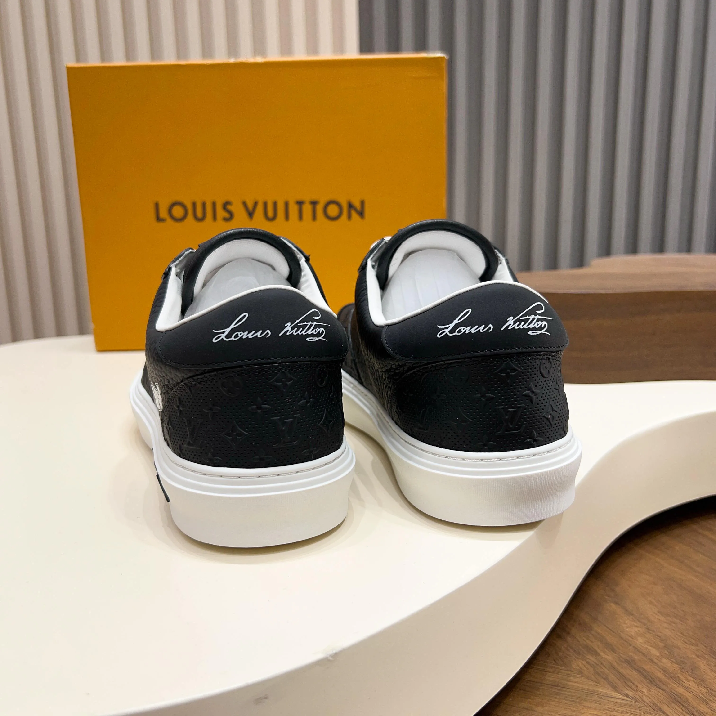 Кроссовки Мужские Louis Vuitton 17921406