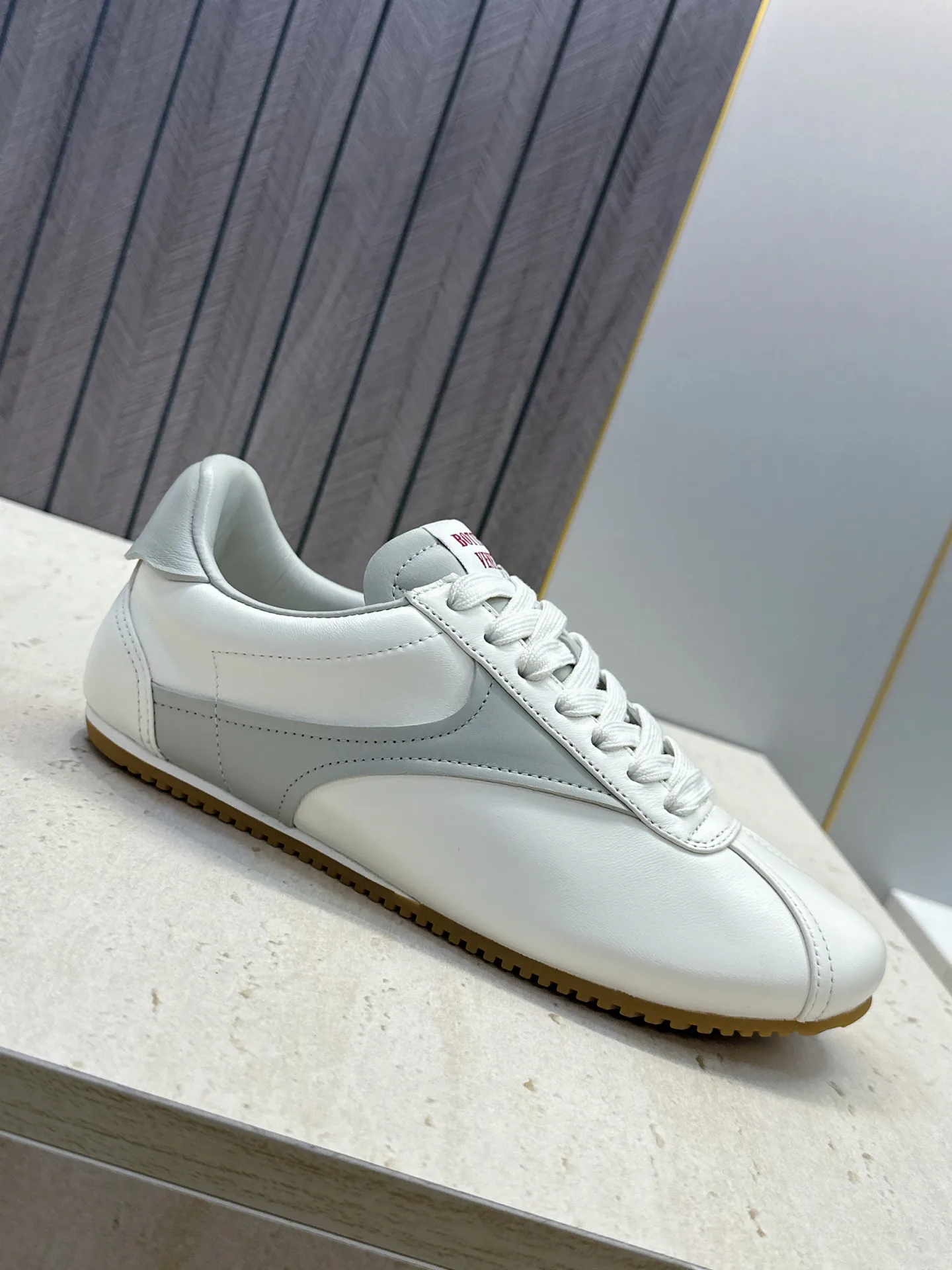 Кроссовки Женские Bottega Veneta 17861783