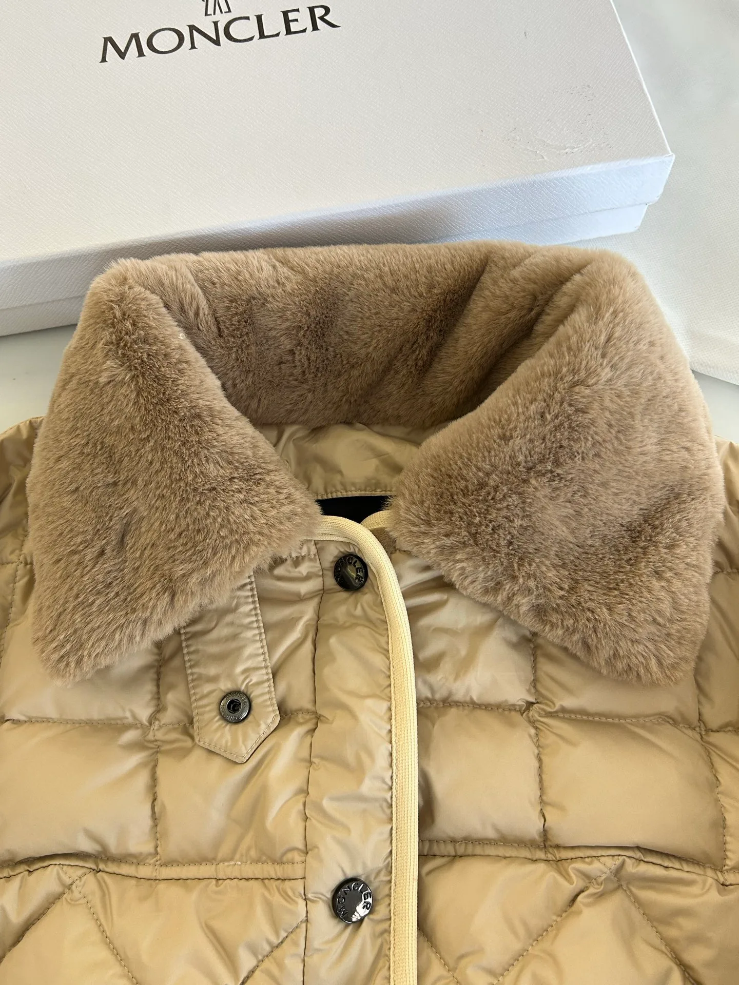Куртки И Пуховики Мужские Moncler 18231453