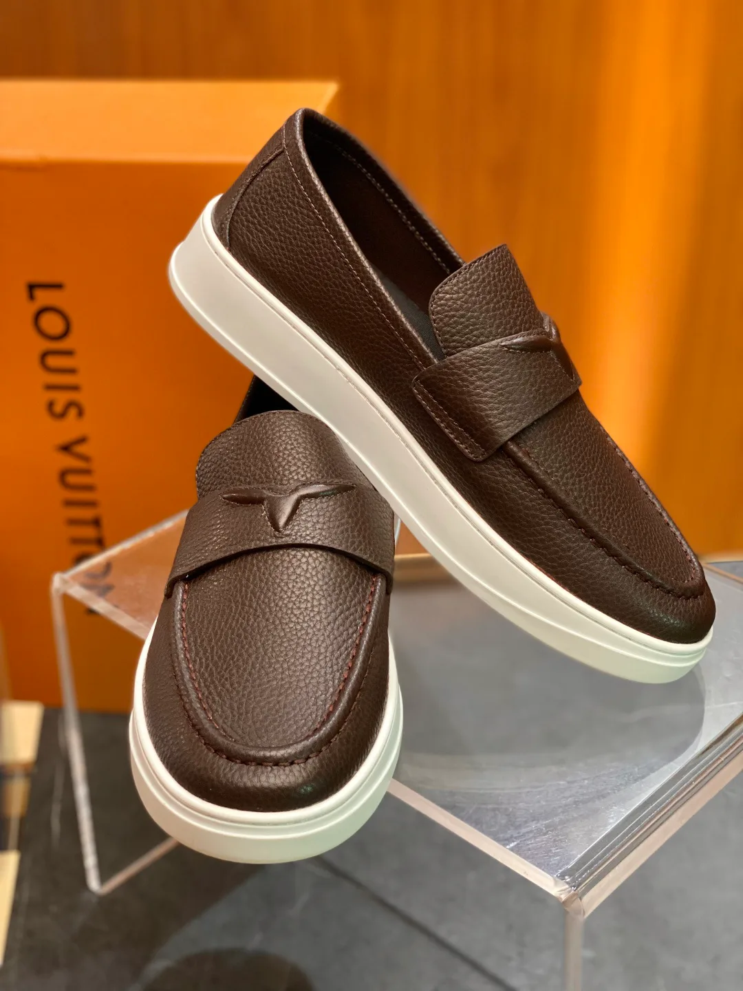 Лоферы И Мокасины Женские Louis Vuitton 17932746
