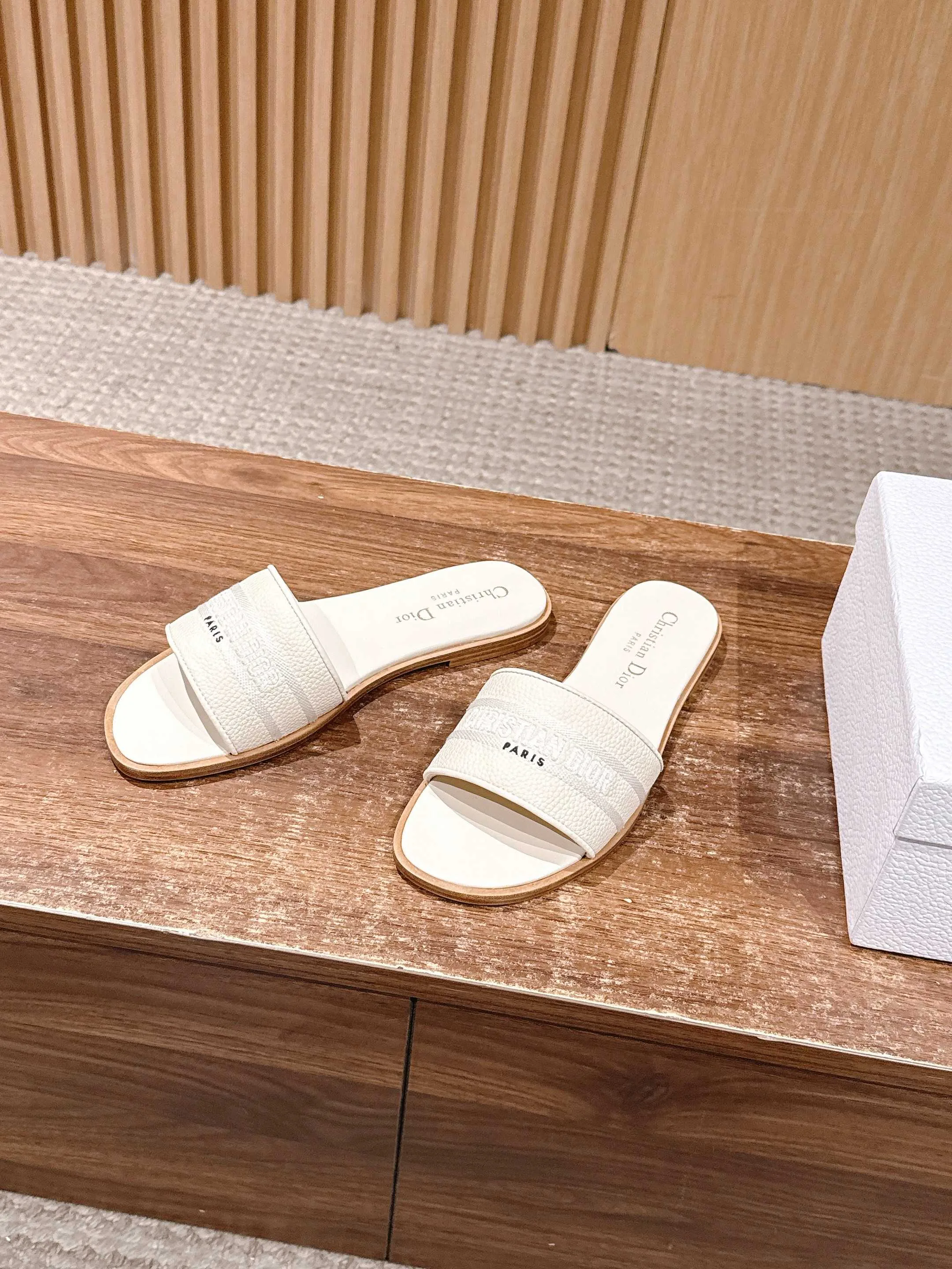 Шлепанцы Женские Christian Dior 1083485