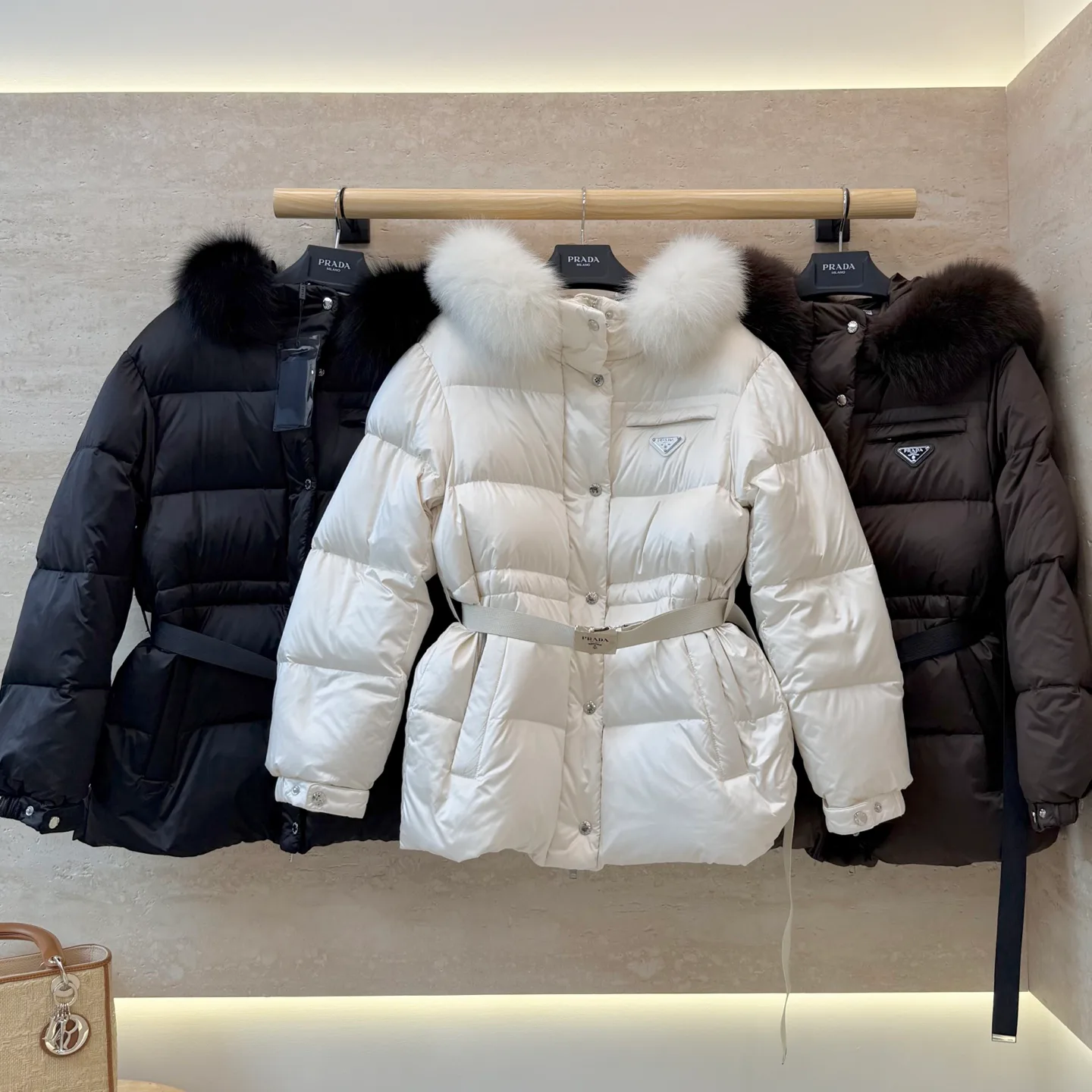 Куртки И Пуховики Женские Prada 18674645