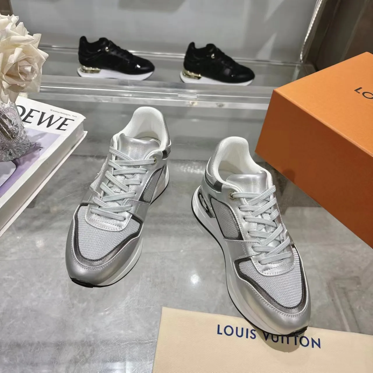 Кроссовки Женские Louis Vuitton 1284523