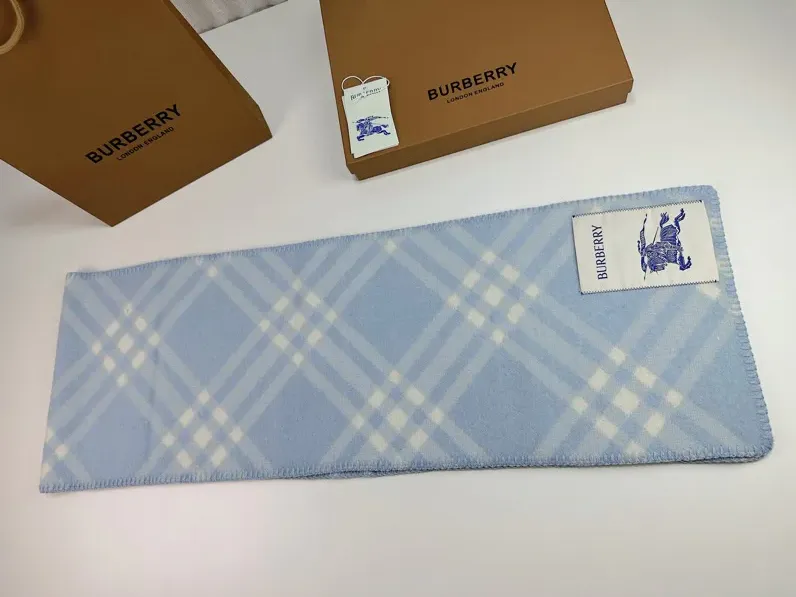 Шарфы Burberry 523809