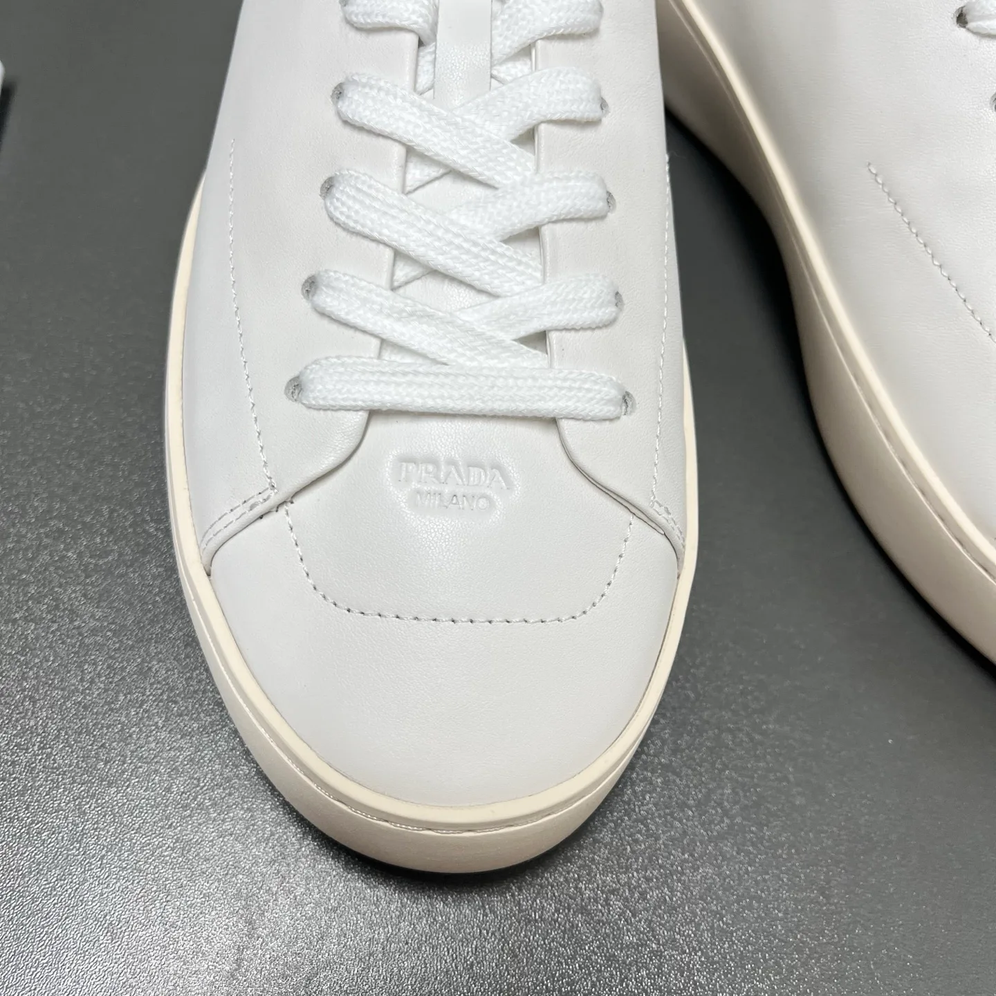 Кроссовки Мужские Prada 16940103
