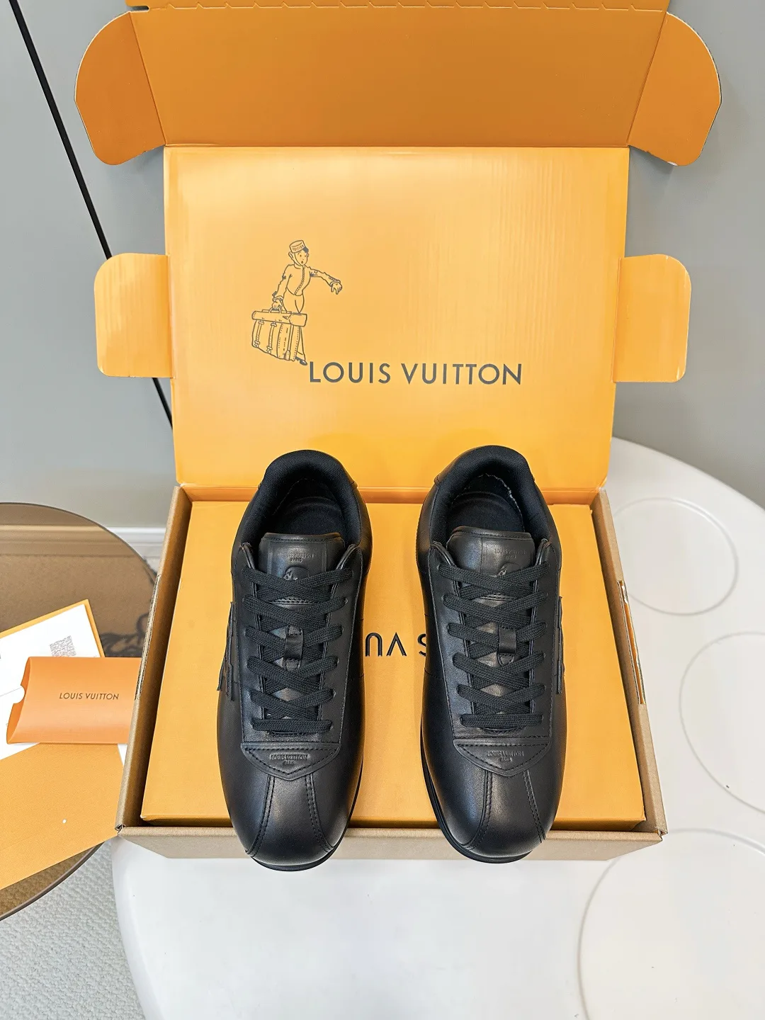 Кроссовки Женские Louis Vuitton 4948543