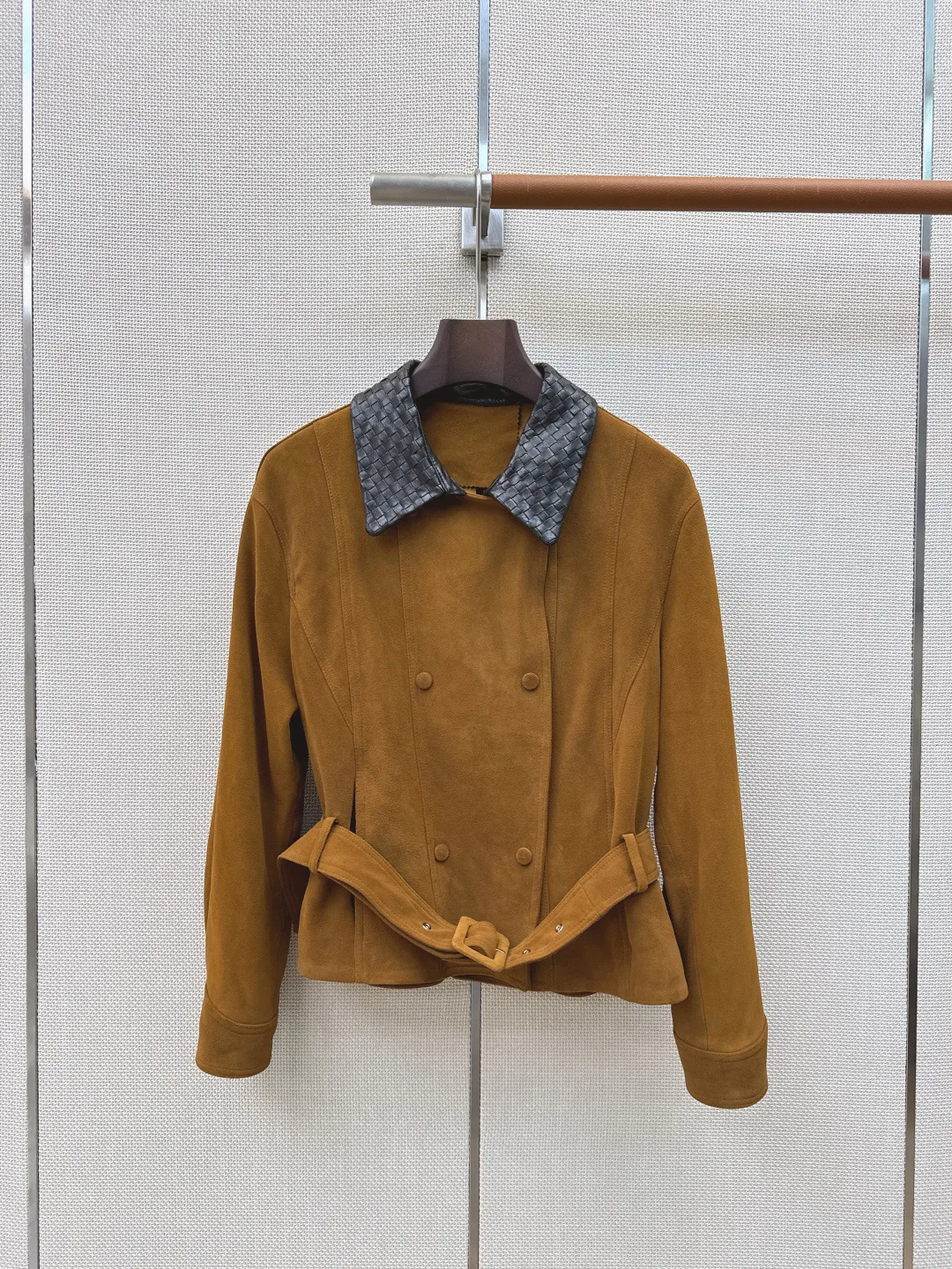 Кожаные Куртки И Дублёнки Женские Bottega Veneta 18094453