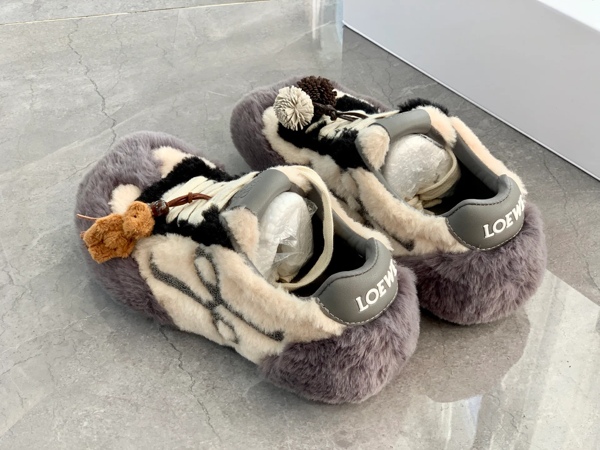 Кроссовки Женские Loewe 554124