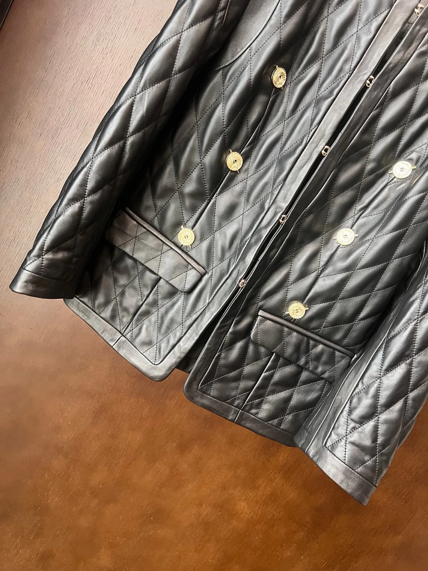 Кожаные Куртки И Дублёнки Женские Celine 9101667