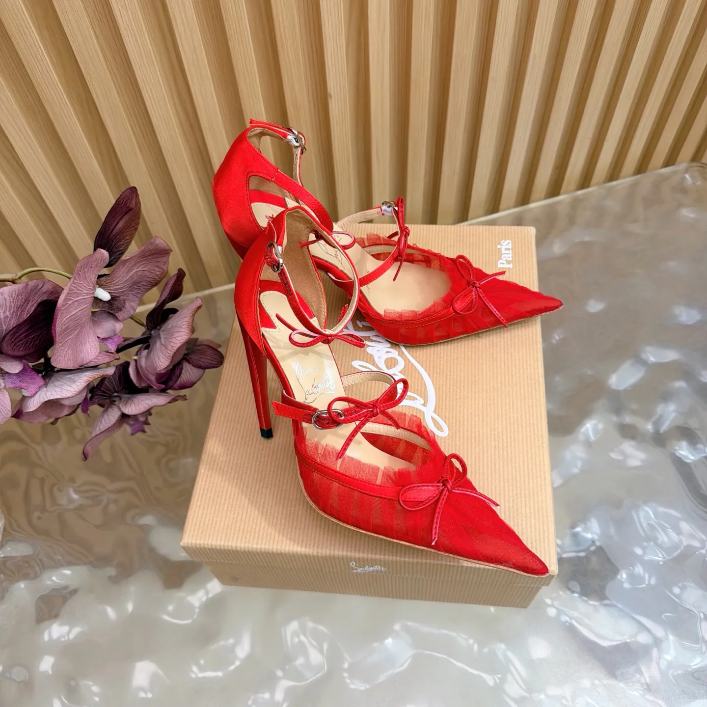 Босоножки Женские Christian Louboutin 11479935
