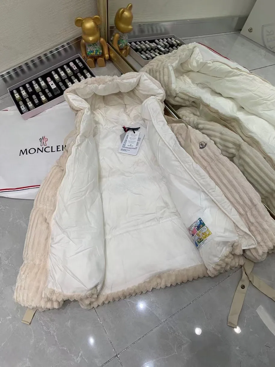 Куртки И Пуховики Женские Moncler 18869348