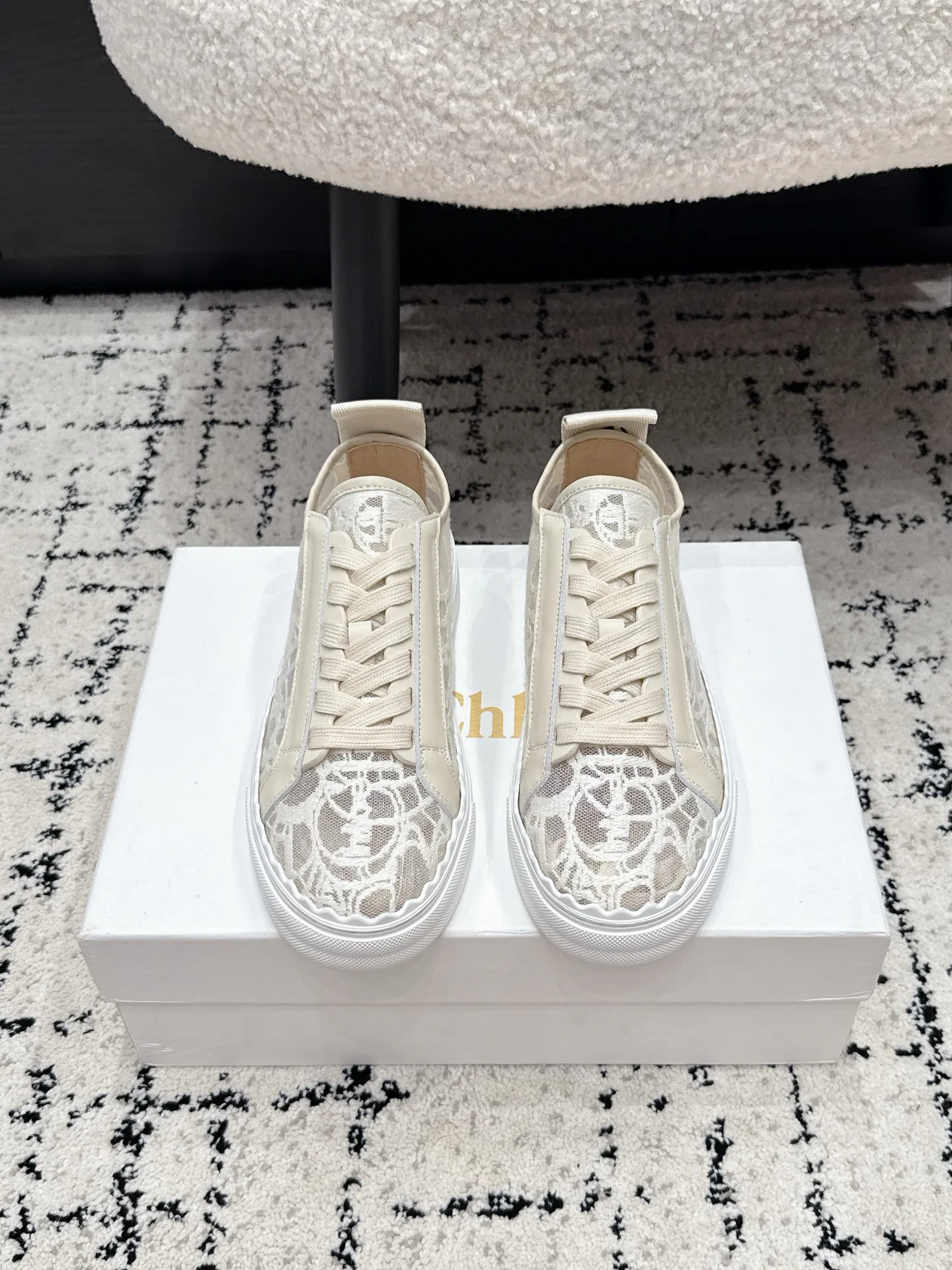 Кроссовки Женские Chloe 17044334
