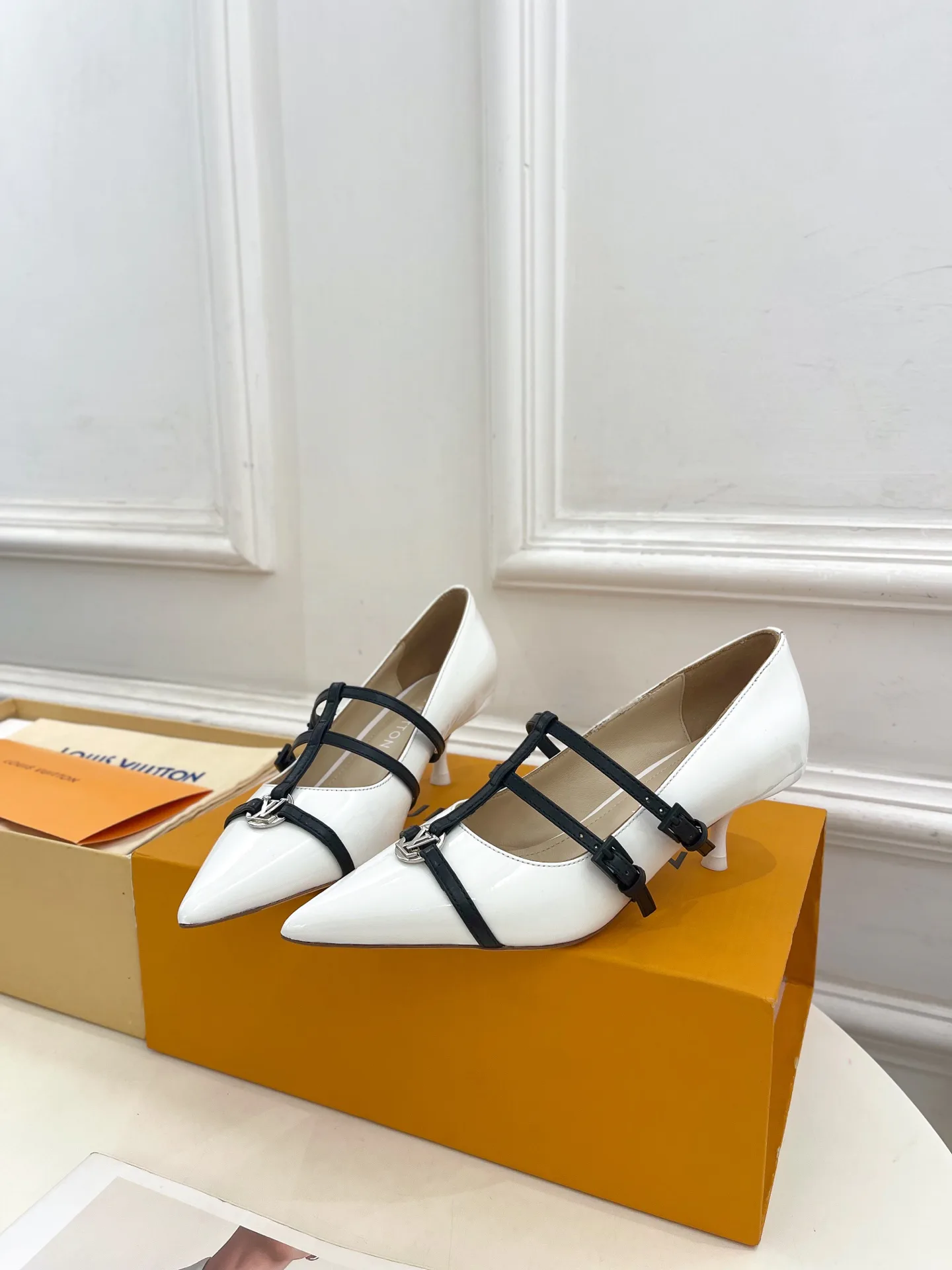 Туфли Женские Louis Vuitton 14432