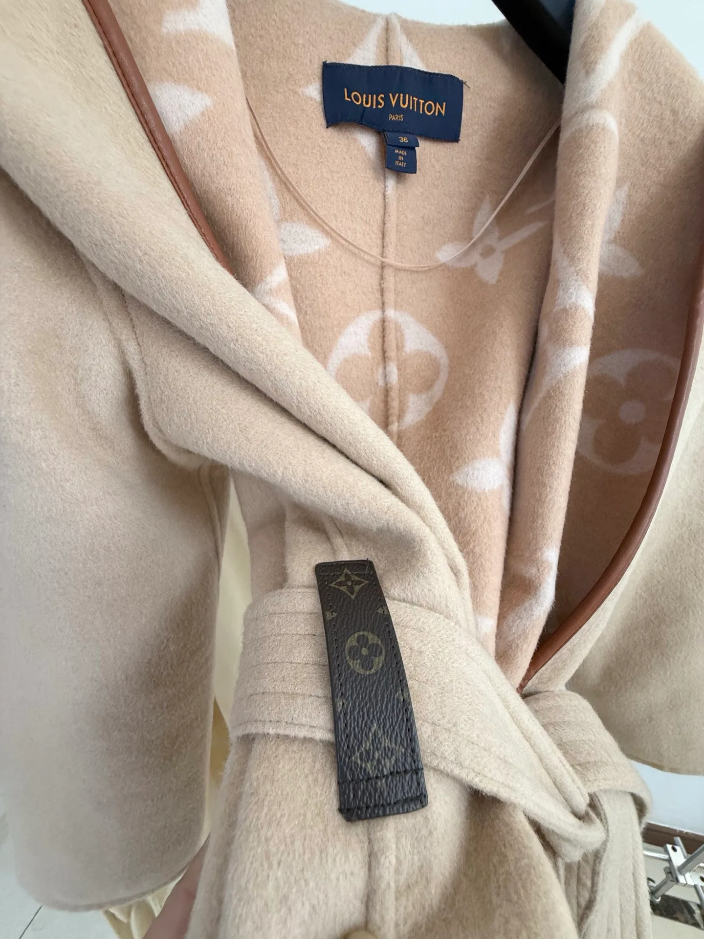 Пальто Женские Louis Vuitton 18601495