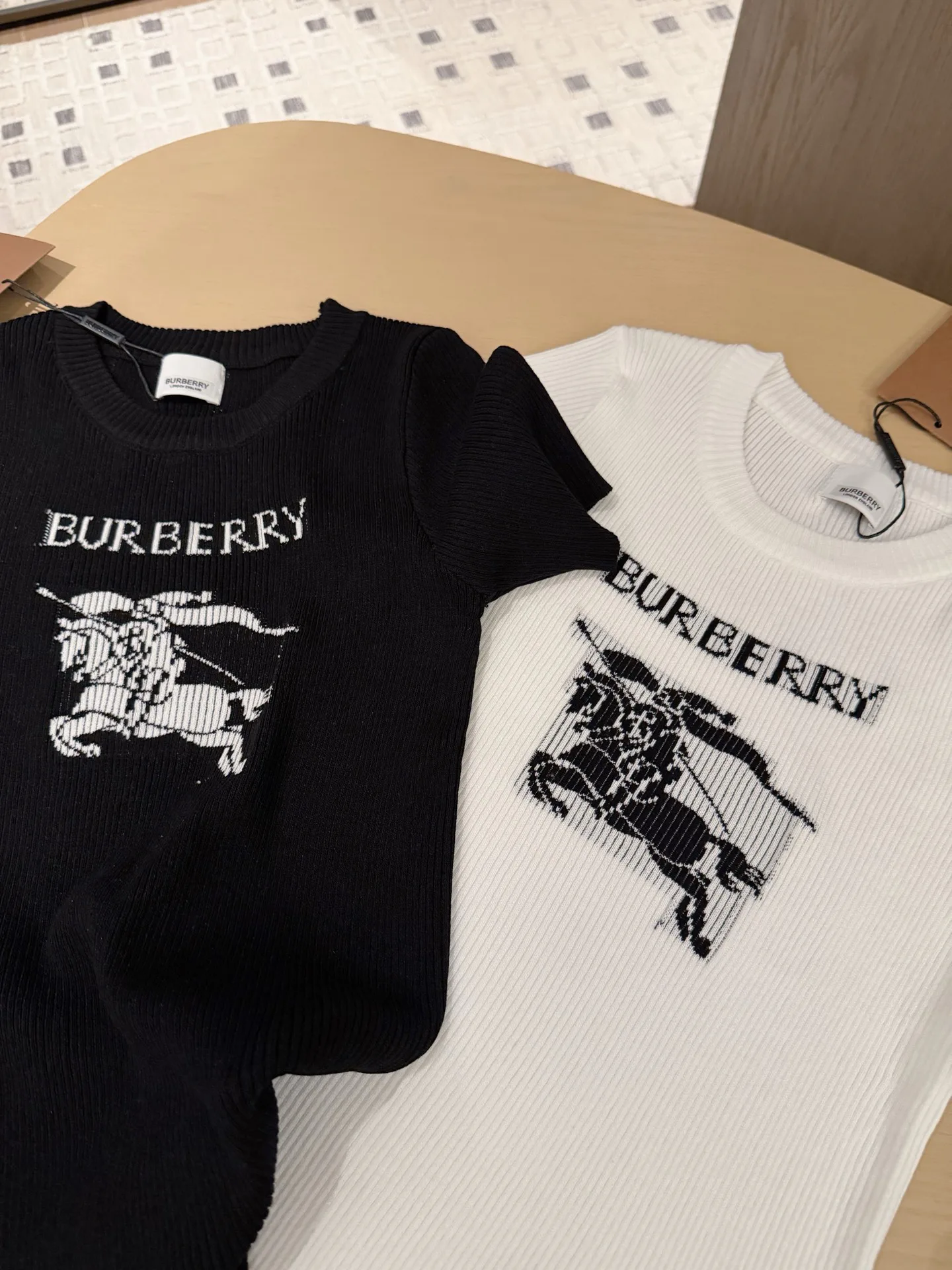 Футболки Женские Burberry 11663206