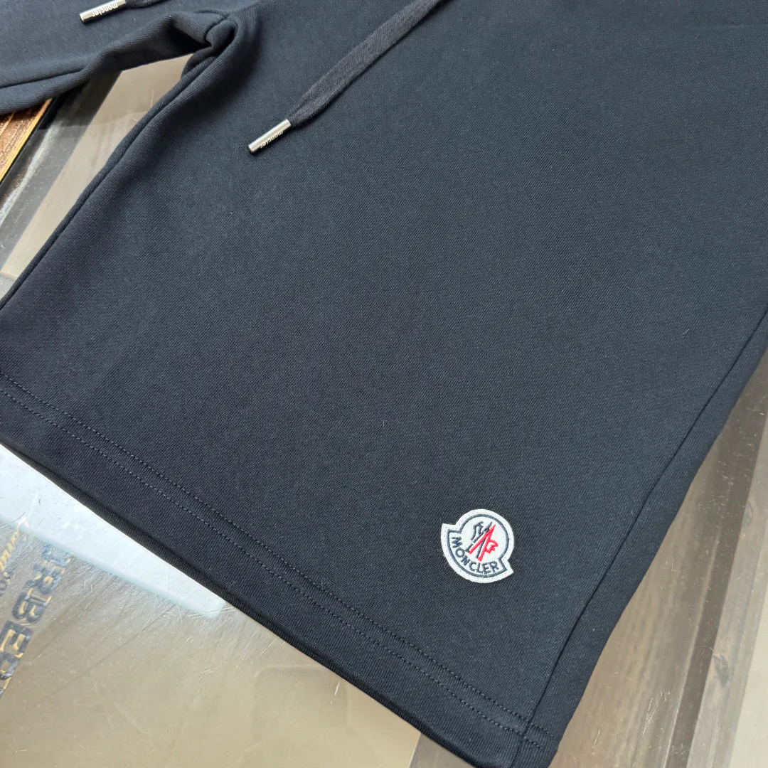 Шорты Женские Moncler 11668071