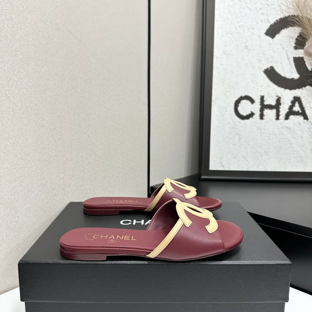 Шлепанцы Женские Chanel 11738538