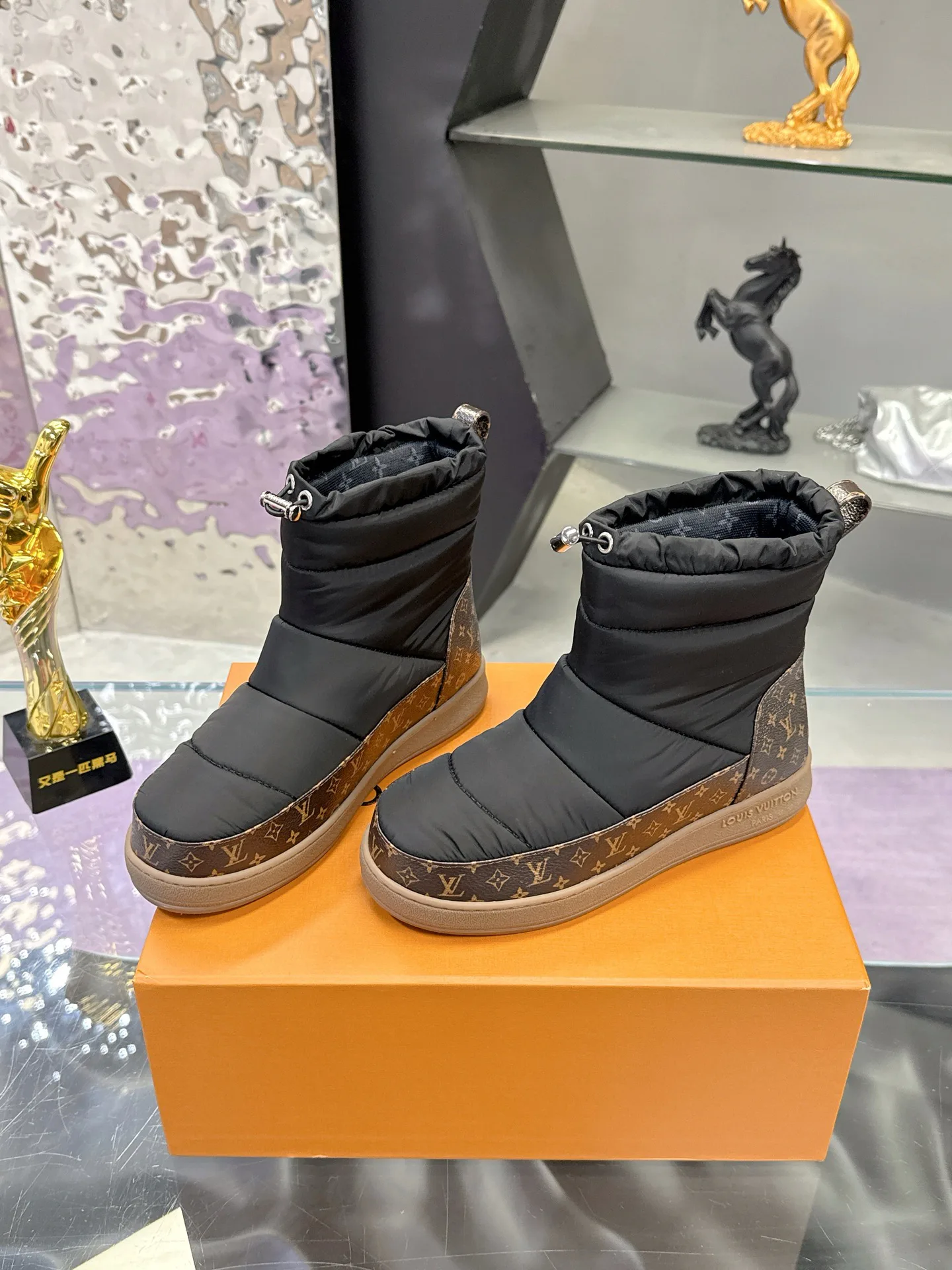 Угги Женские Louis Vuitton 841709