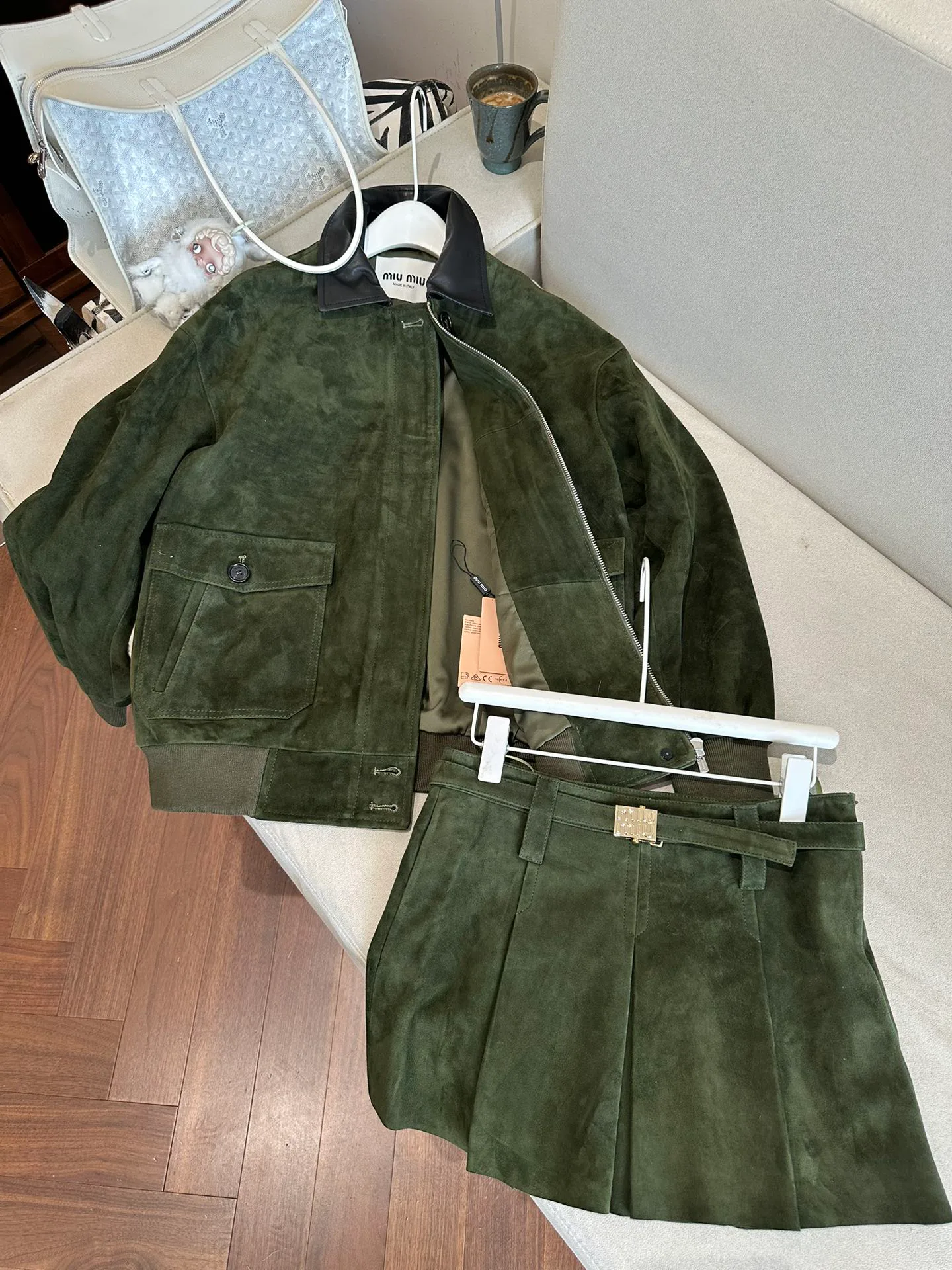 Кожаные Куртки И Дублёнки Женские Miu Miu 1504897