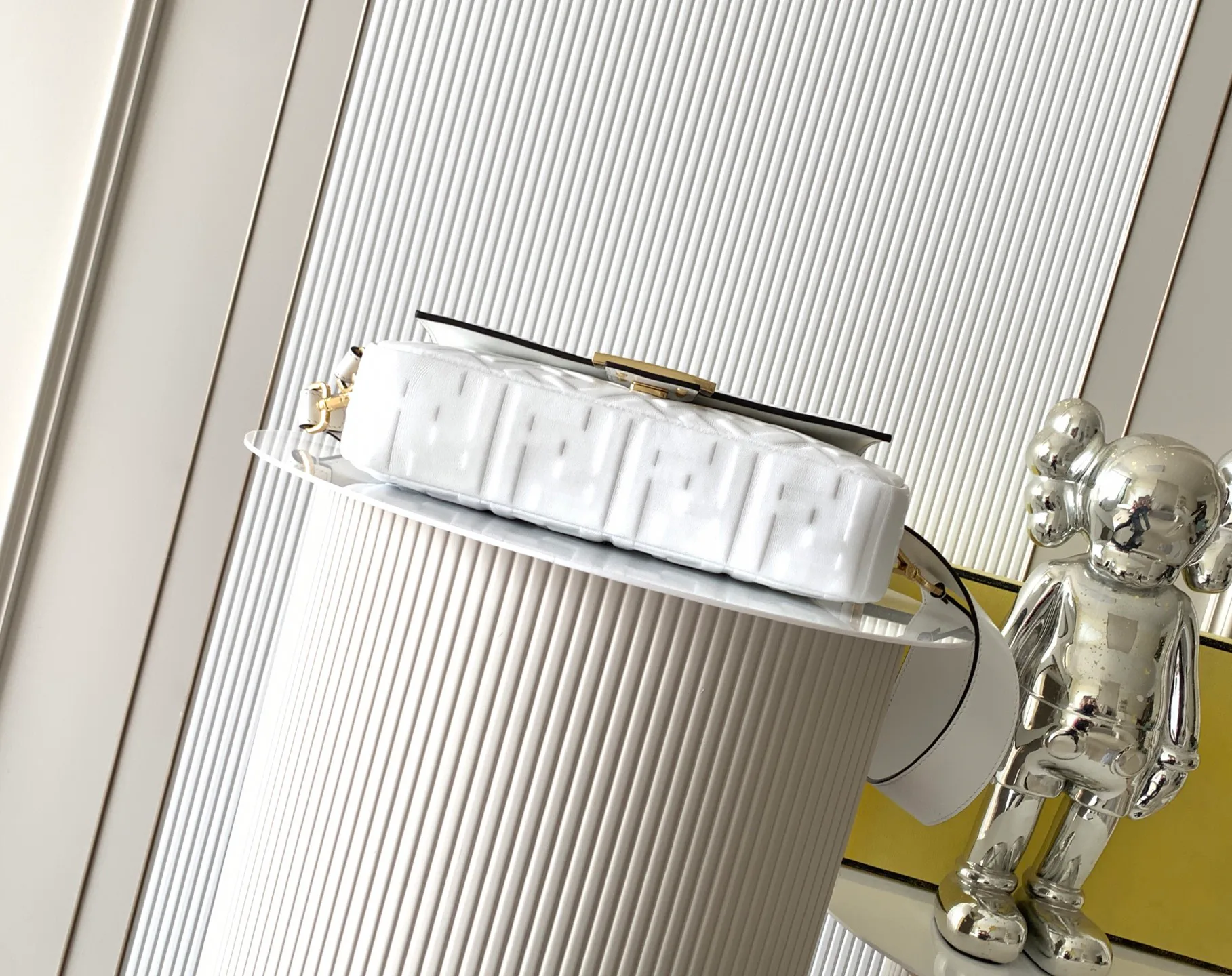 Классические Сумки Женские Fendi 13234572