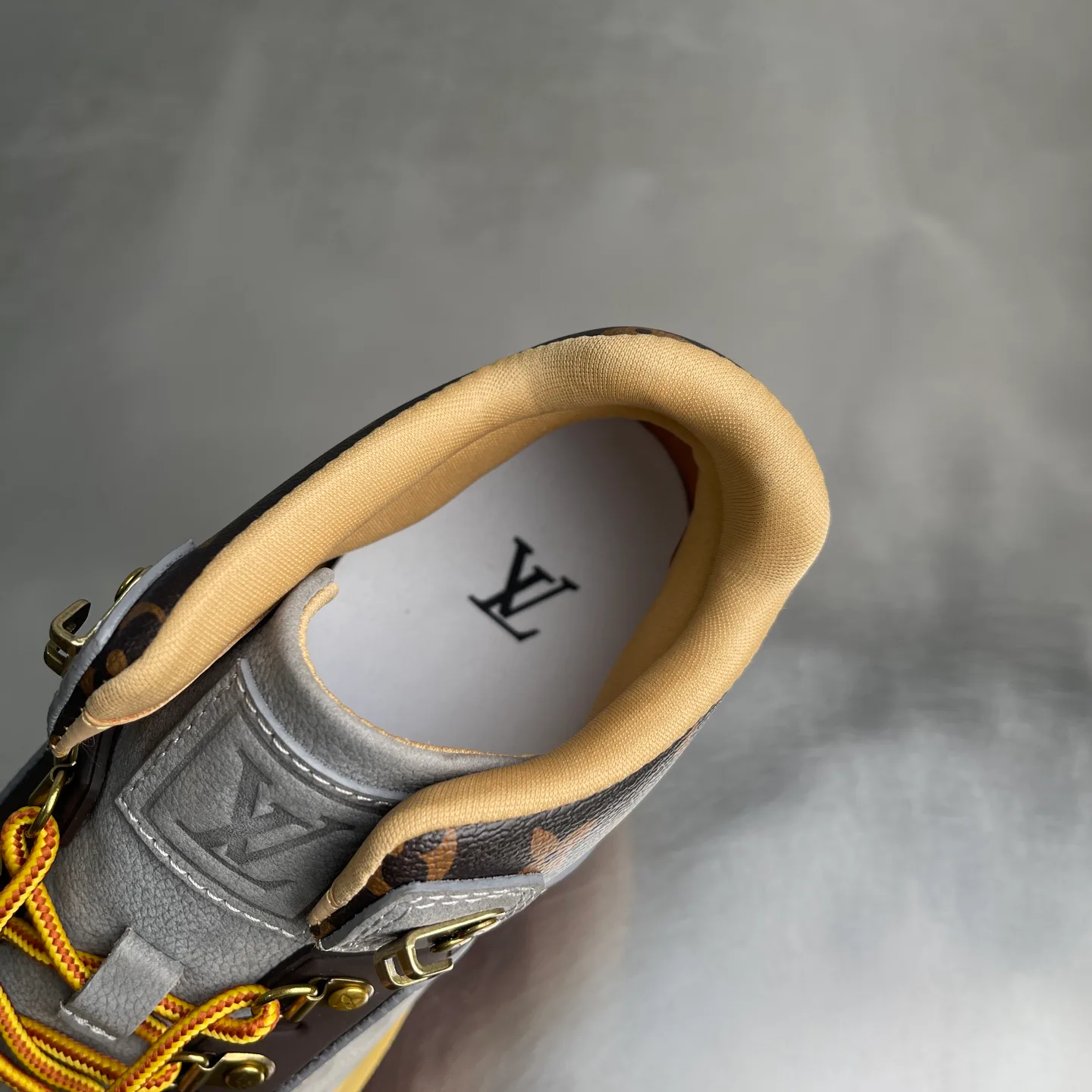 Ботинки Мужские Louis Vuitton 18469311