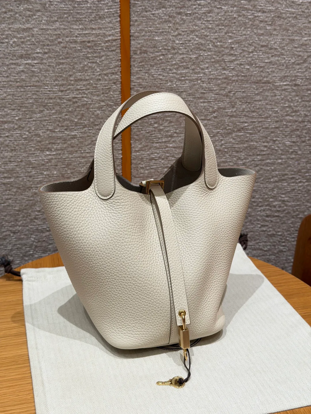 Классические Сумки Женские Hermes 12708347