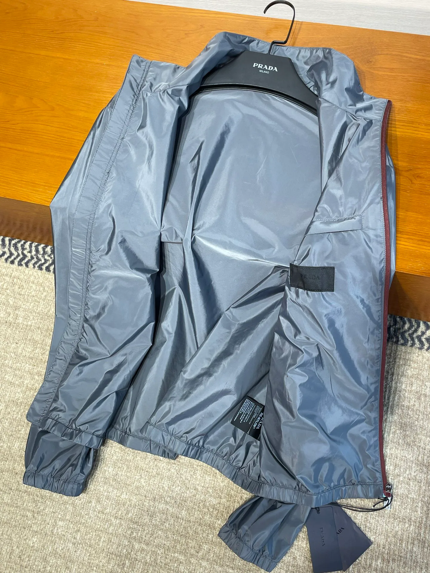 Куртки И Пуховики Мужские Prada 18236053