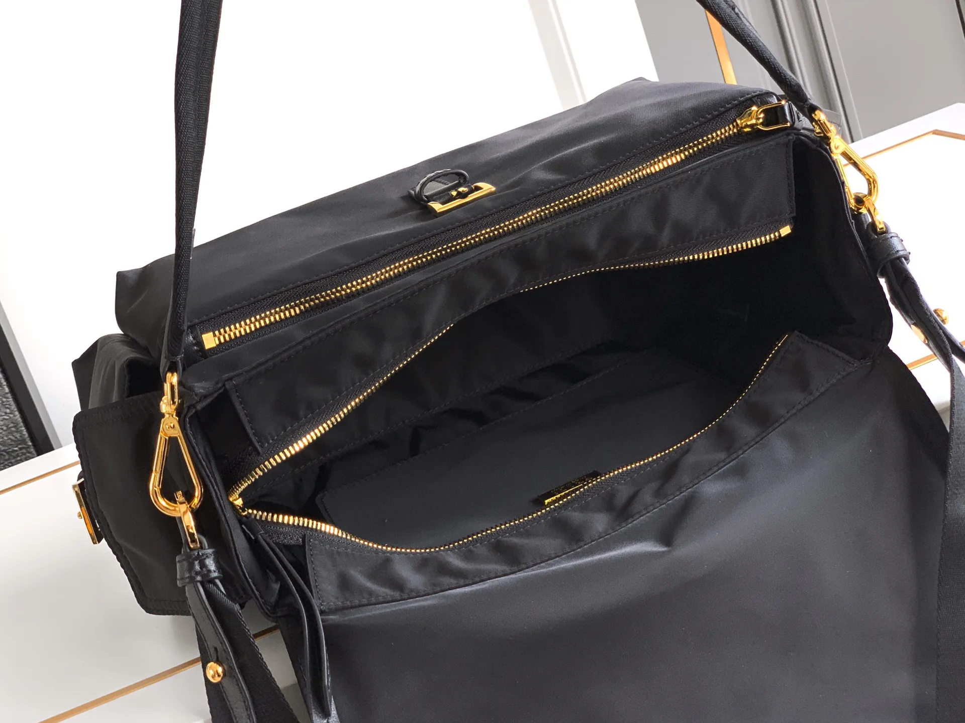 Сумки На Ремне Женские Prada 13368495