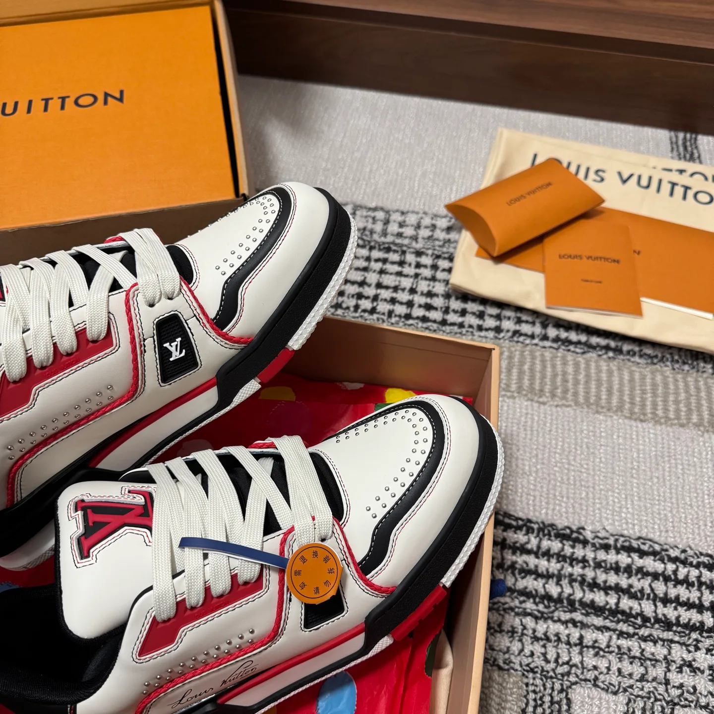 Кроссовки Женские Louis Vuitton 1546809