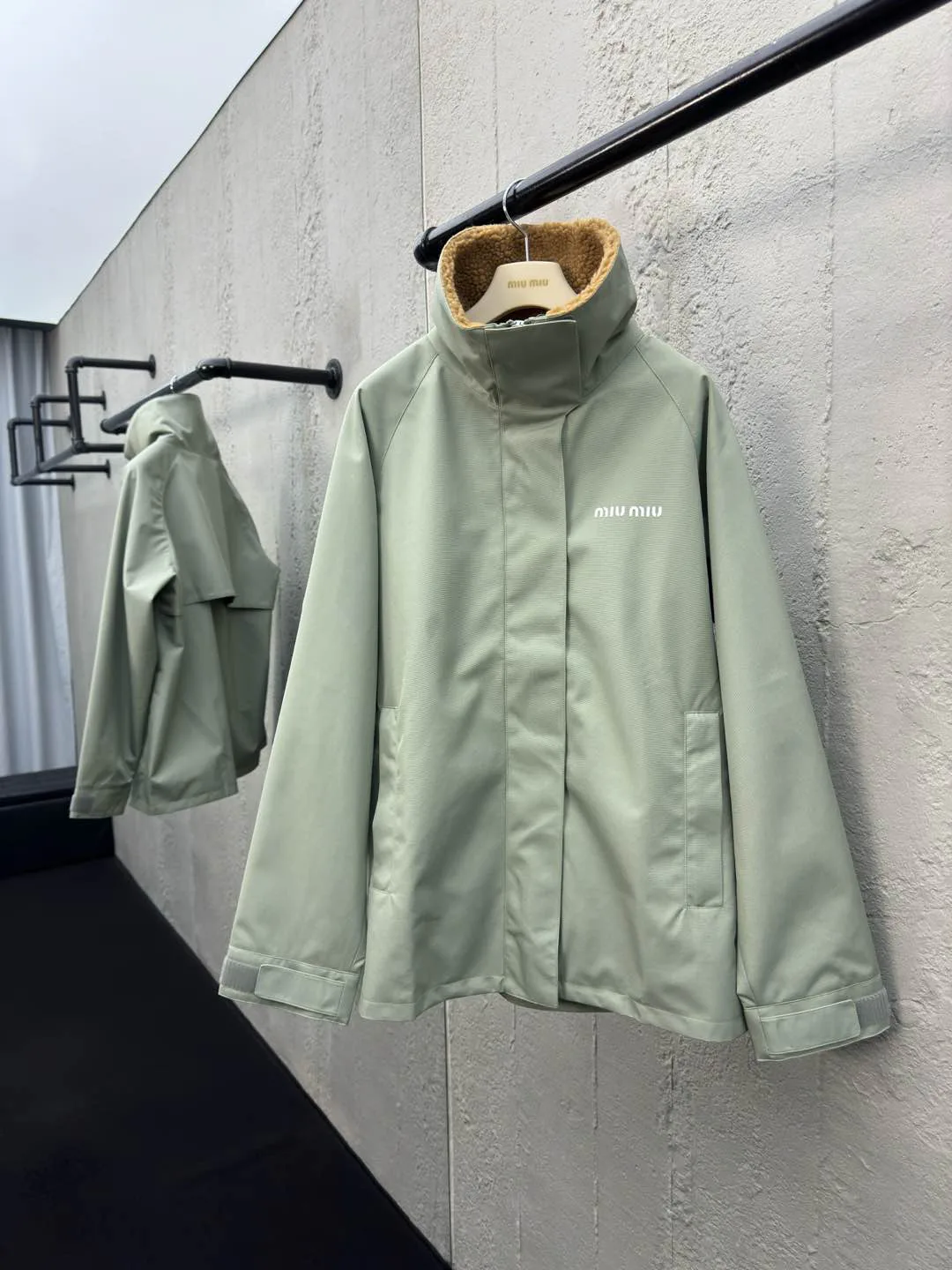 Куртки И Пуховики Женские Miu Miu 5982